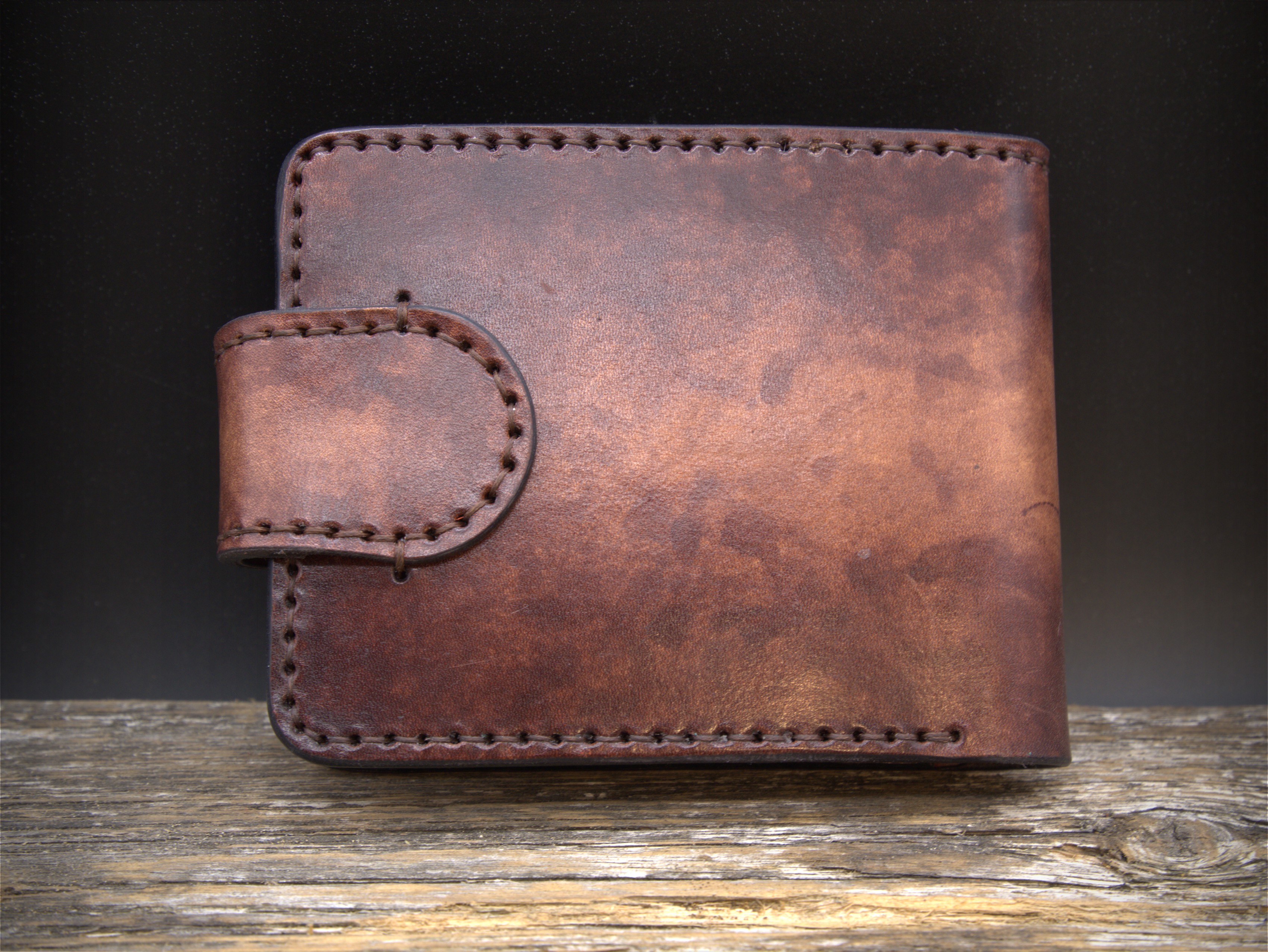 Ruda odinė piniginė