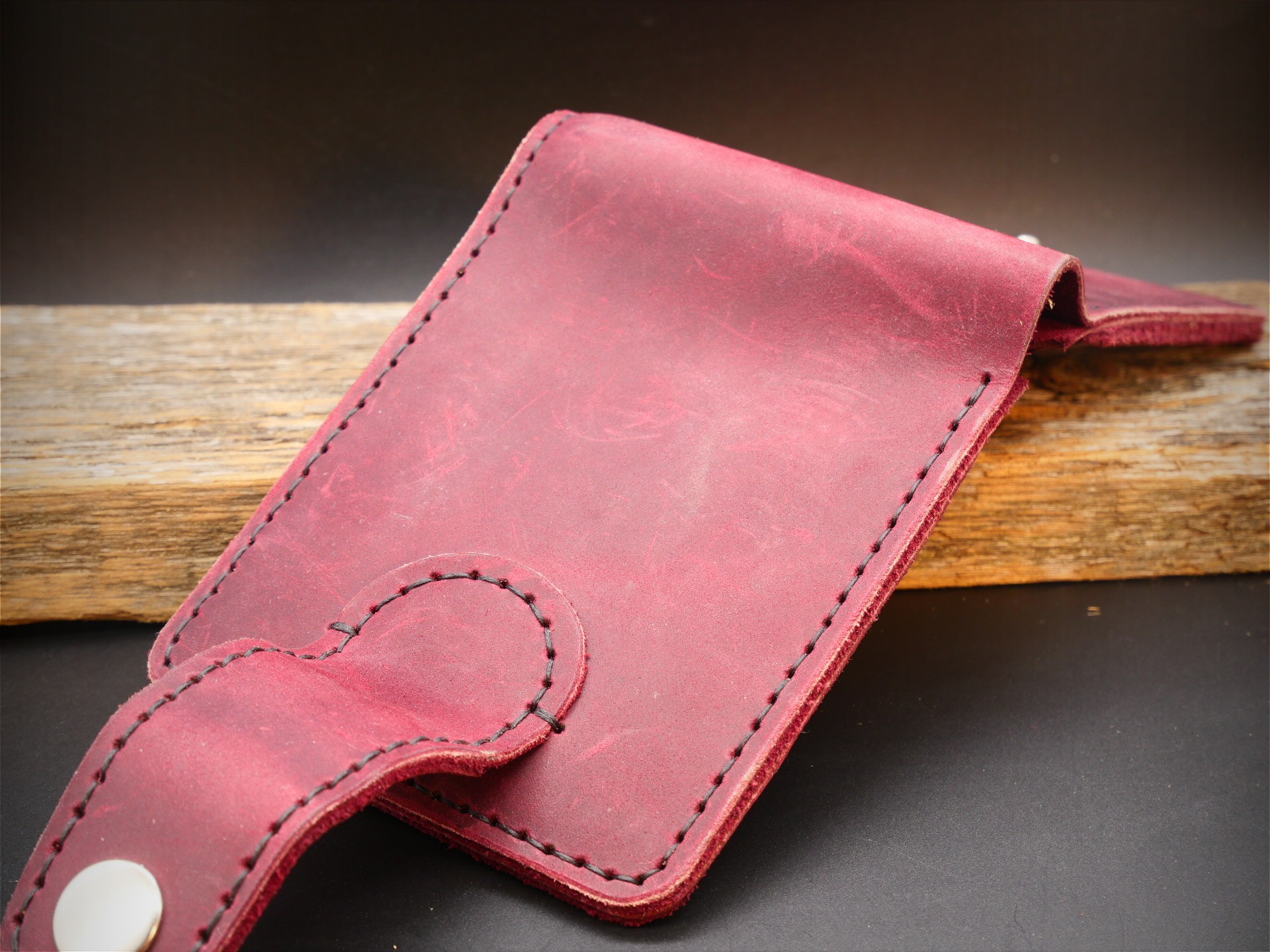 Odos piniginė "Crazy Horse" (bordinė)