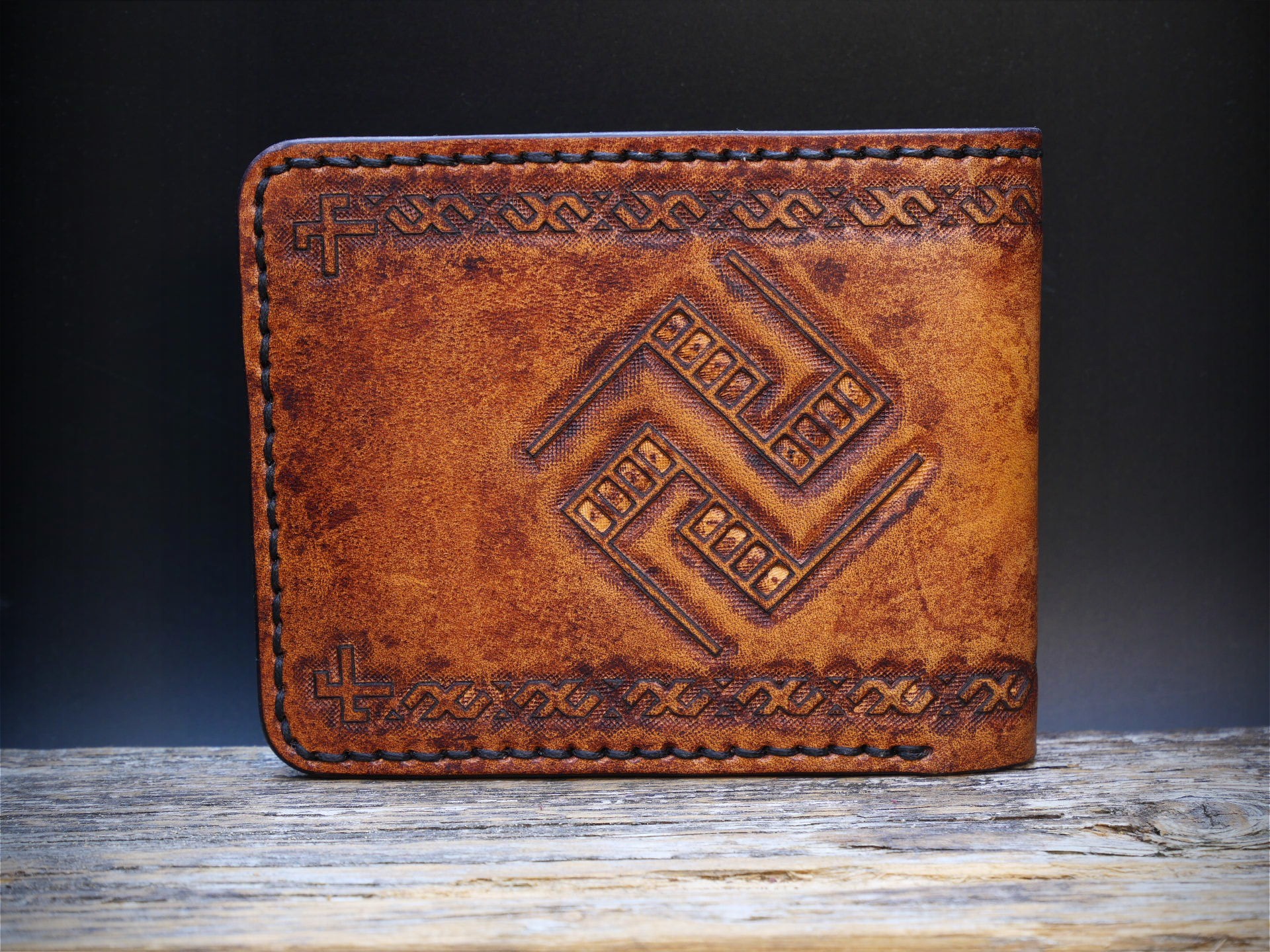 Odinė piniginė "Žalčių Karalienė"