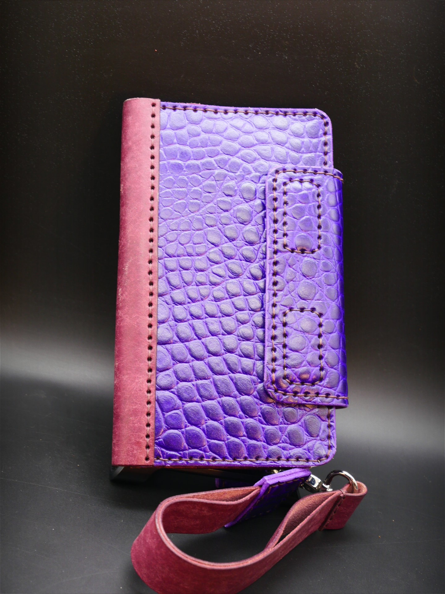 Odinė piniginė delninukė "Purple Dragon"