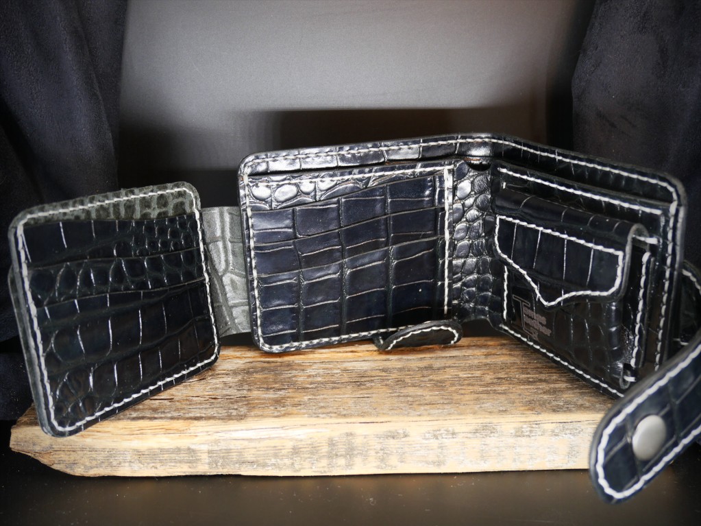 Juodos odos piniginė "Black Dragon"