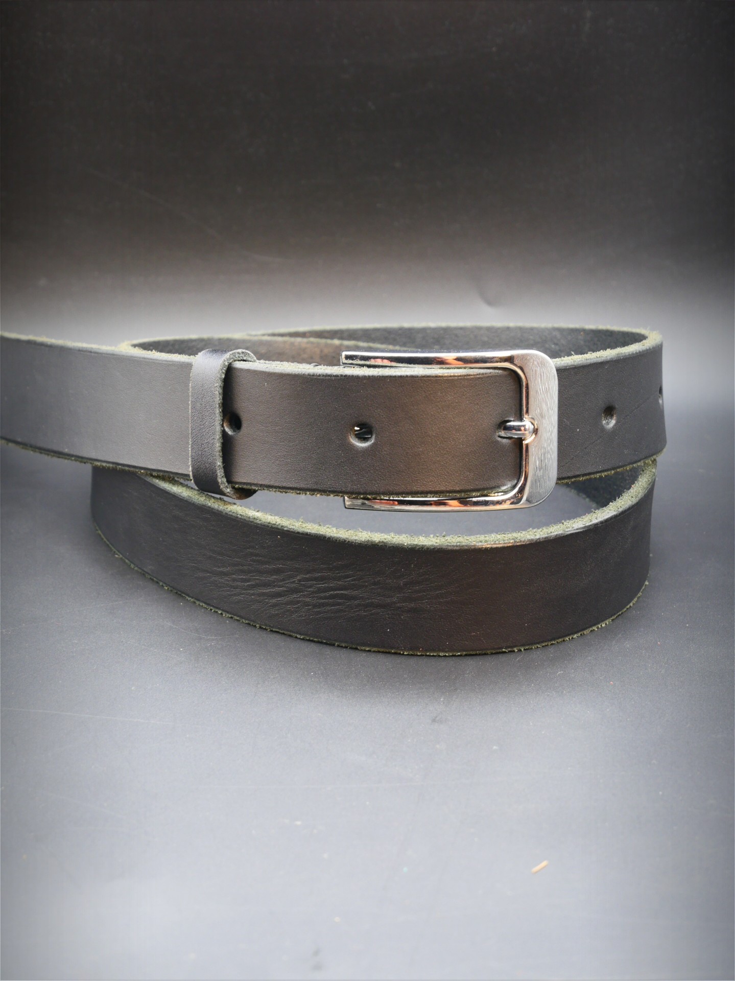 Odinis juodas diržas