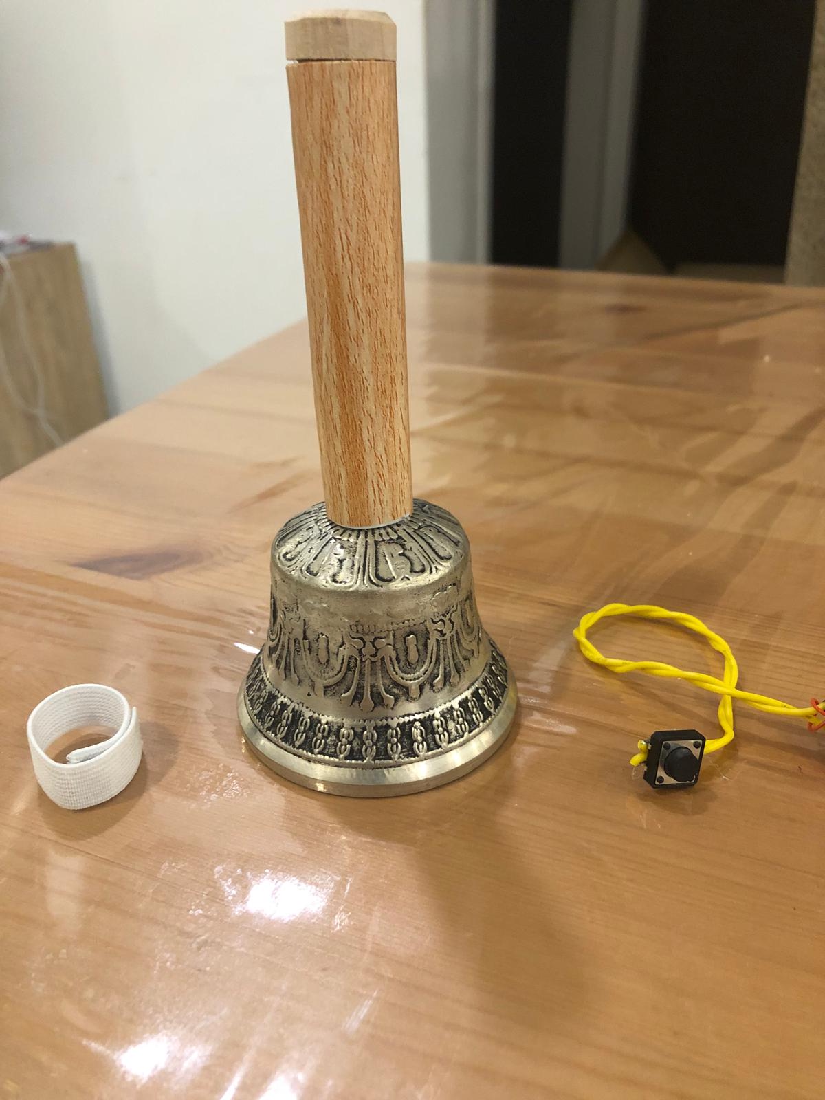 Campainha de mao (handbell) antiga grande, controle remoto