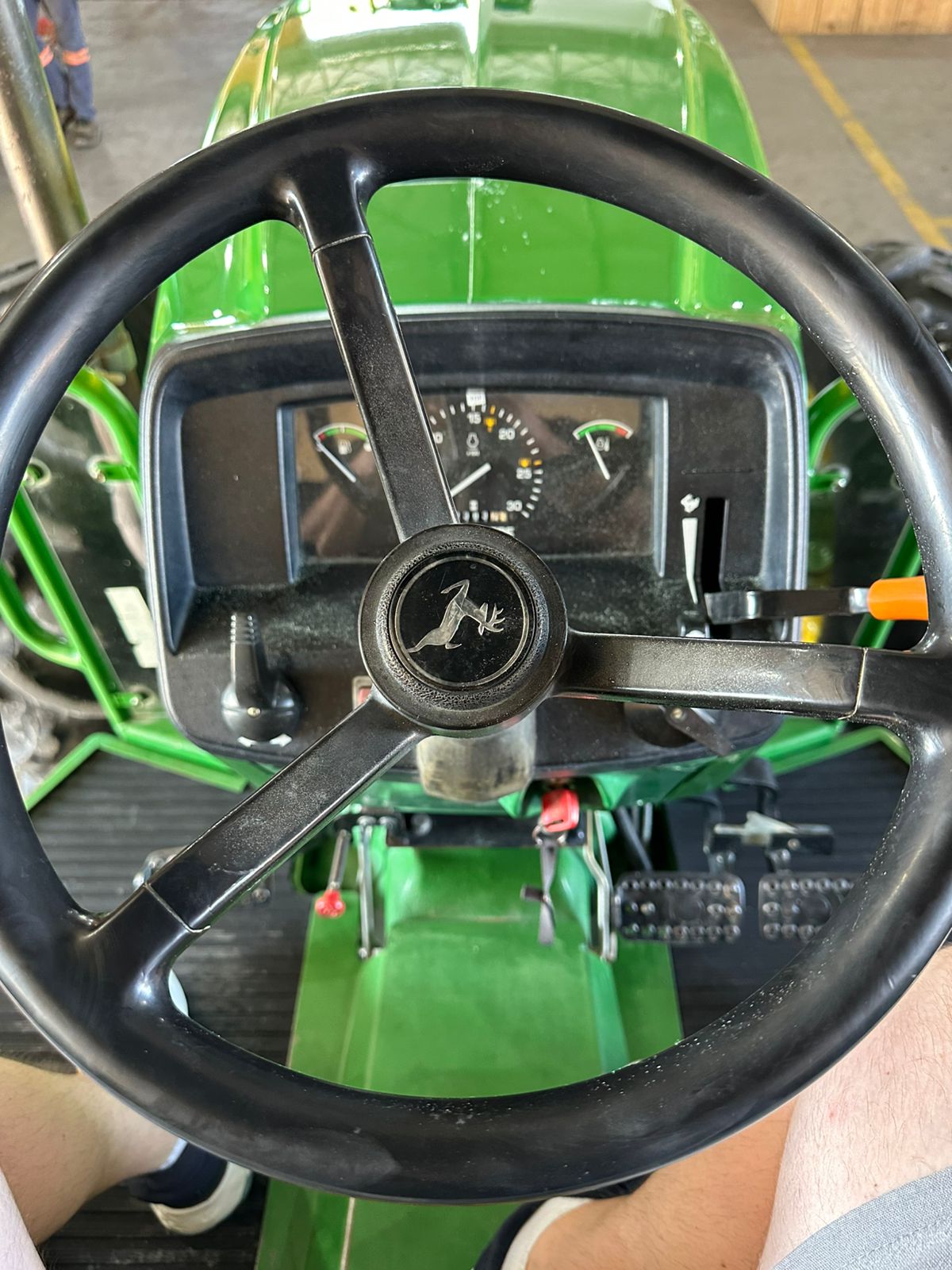 TRATOR JOHN DEER 5075E