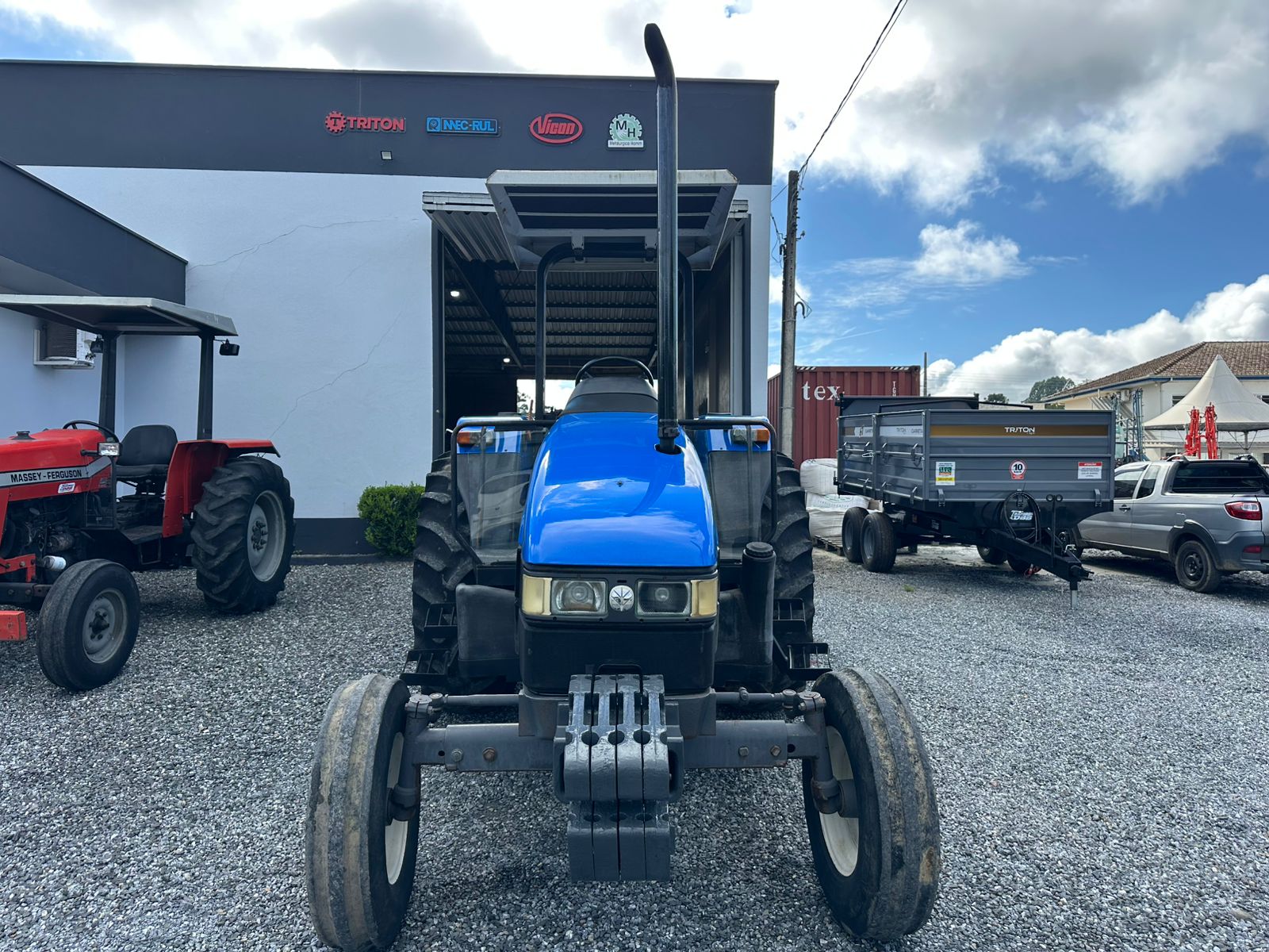 TRATOR NEW HOLLAND TL70