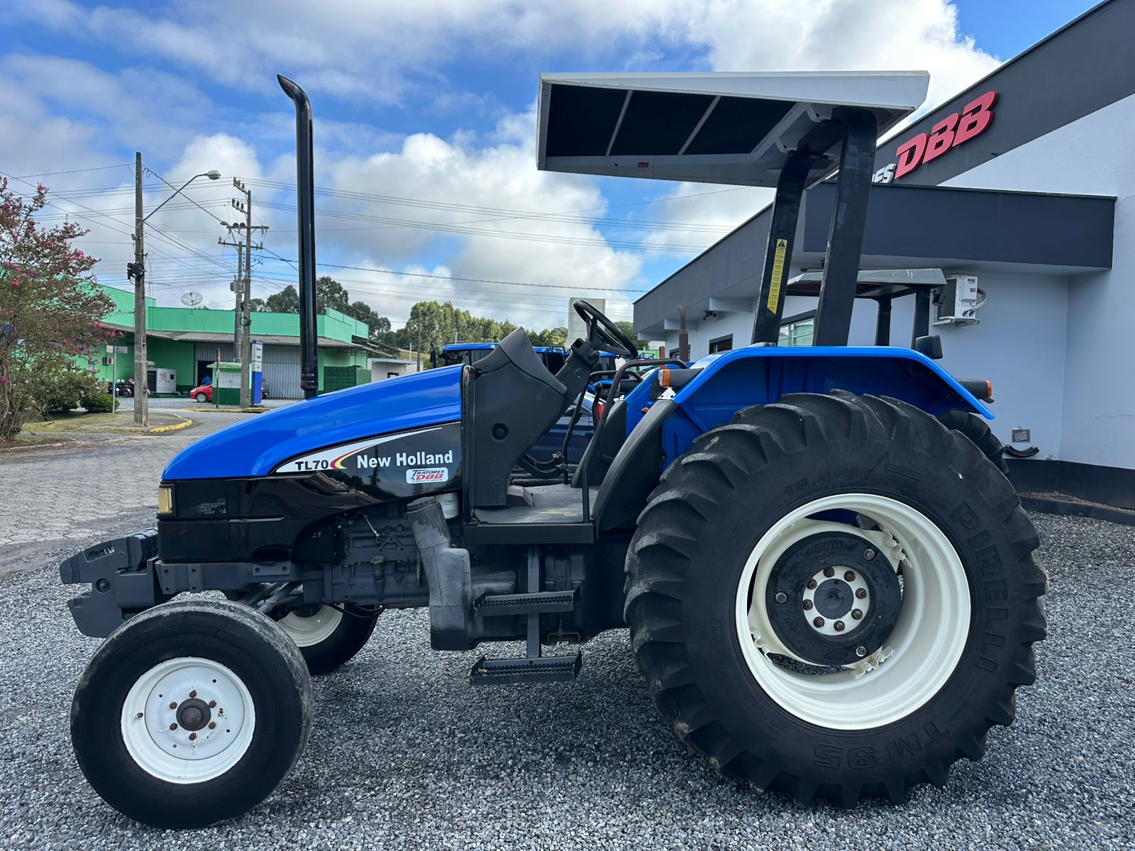 TRATOR NEW HOLLAND TL70