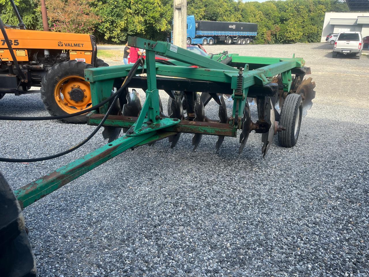 GRADE ARADORA 16 DISCOS