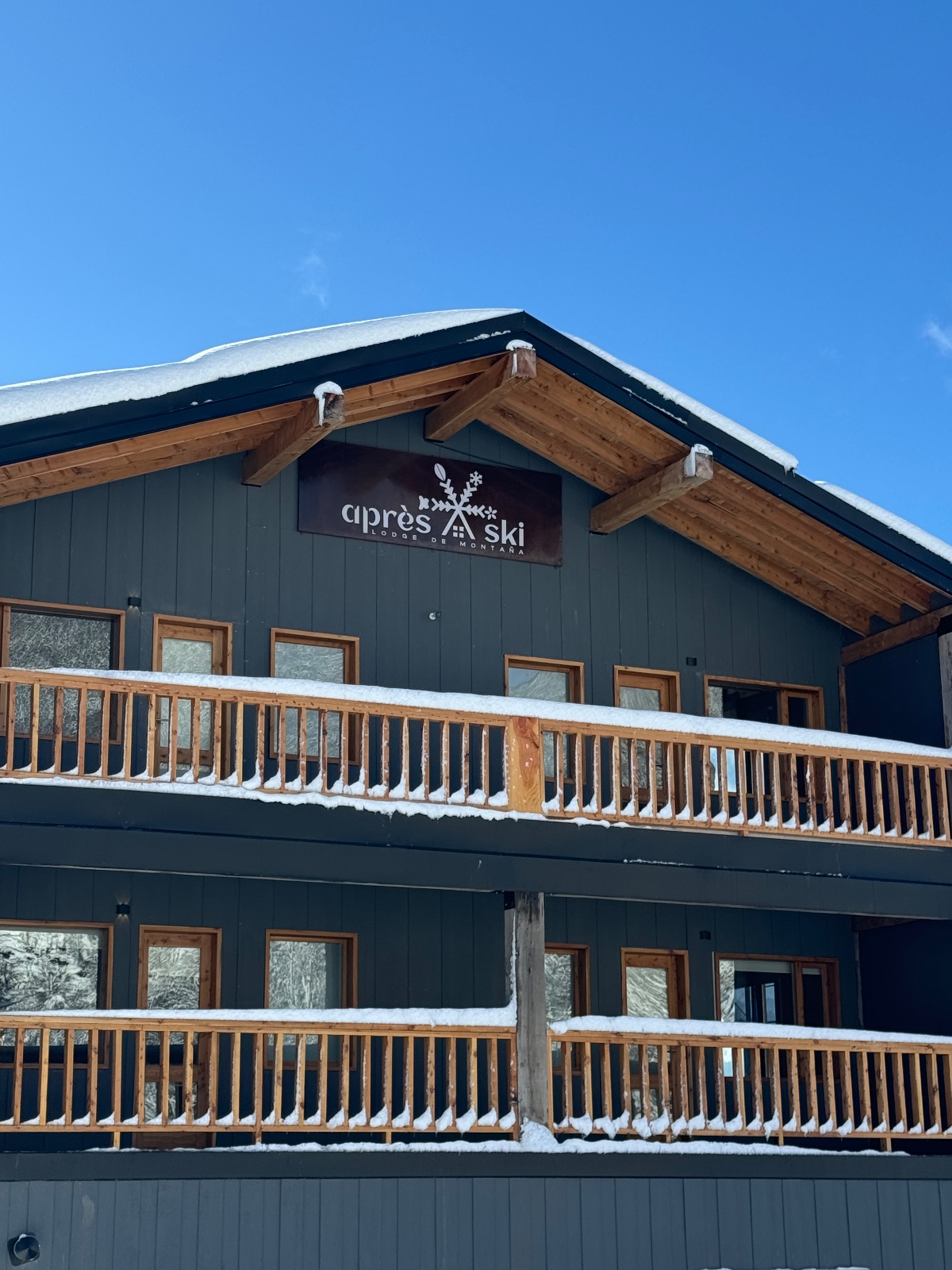 SKI WEEK Après Ski Lodge de Montaña 