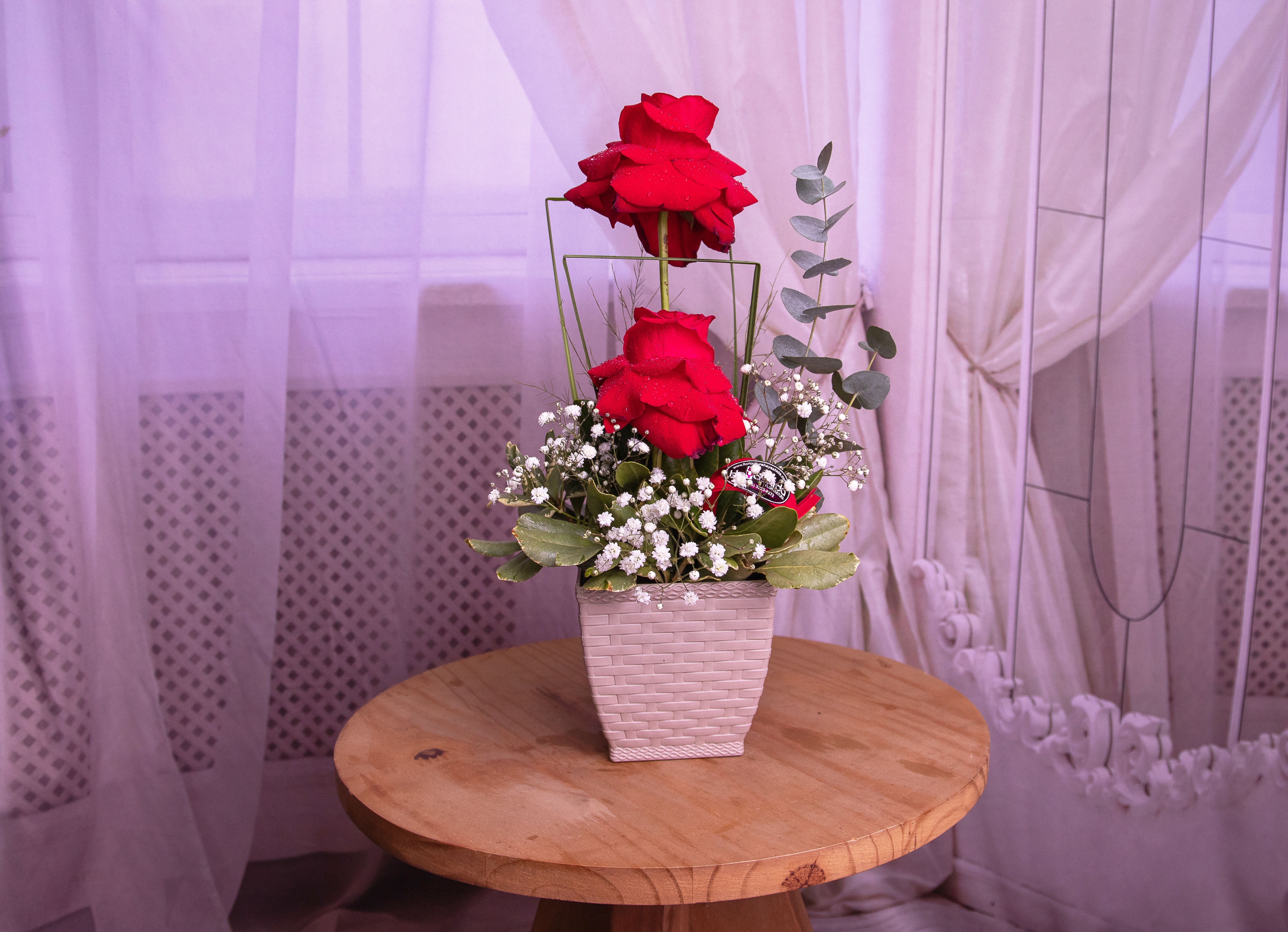Cachepo com Duas Rosas Vermelhas Importadas