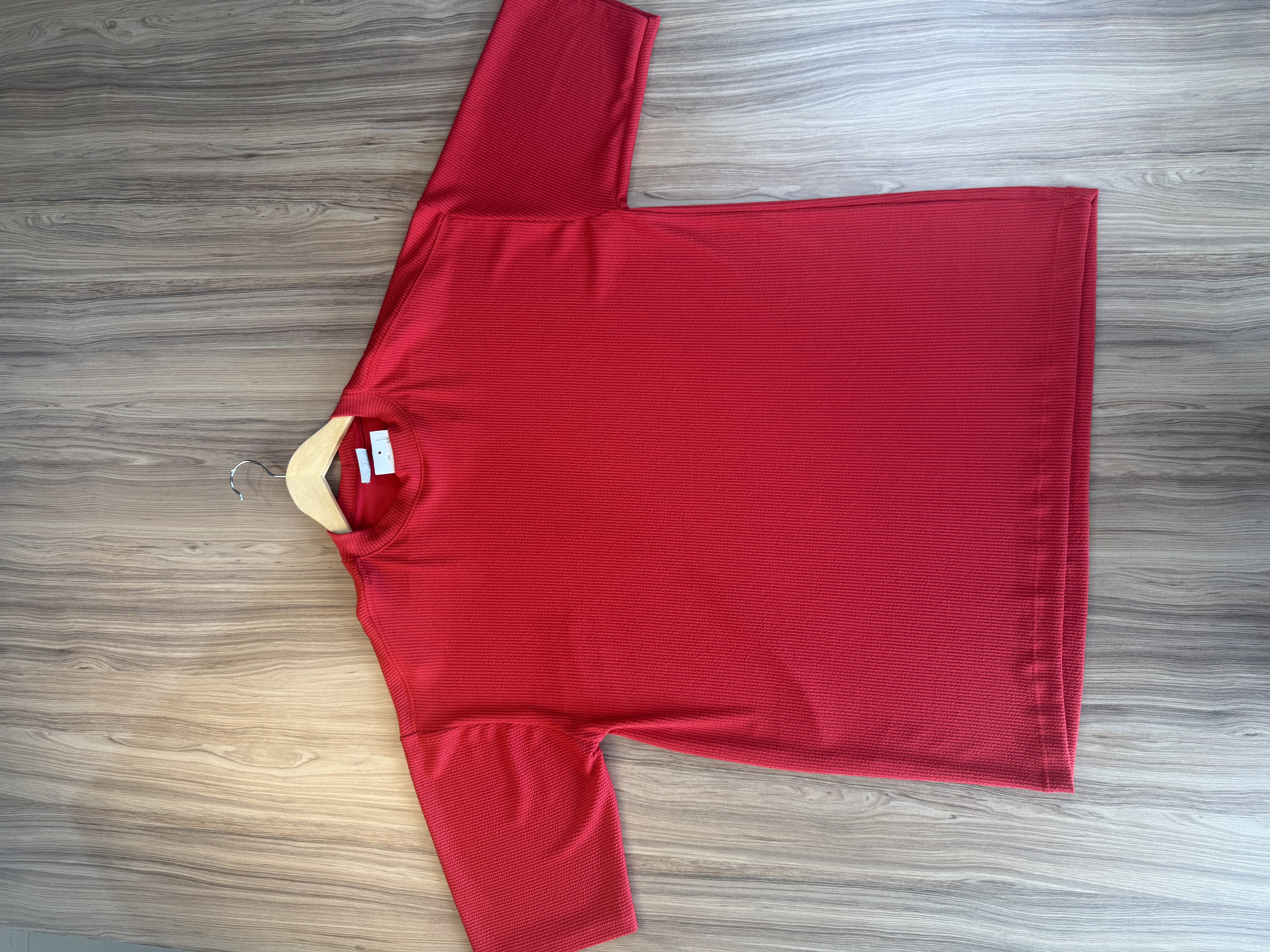 Zara – Camiseta Oversized Essentials