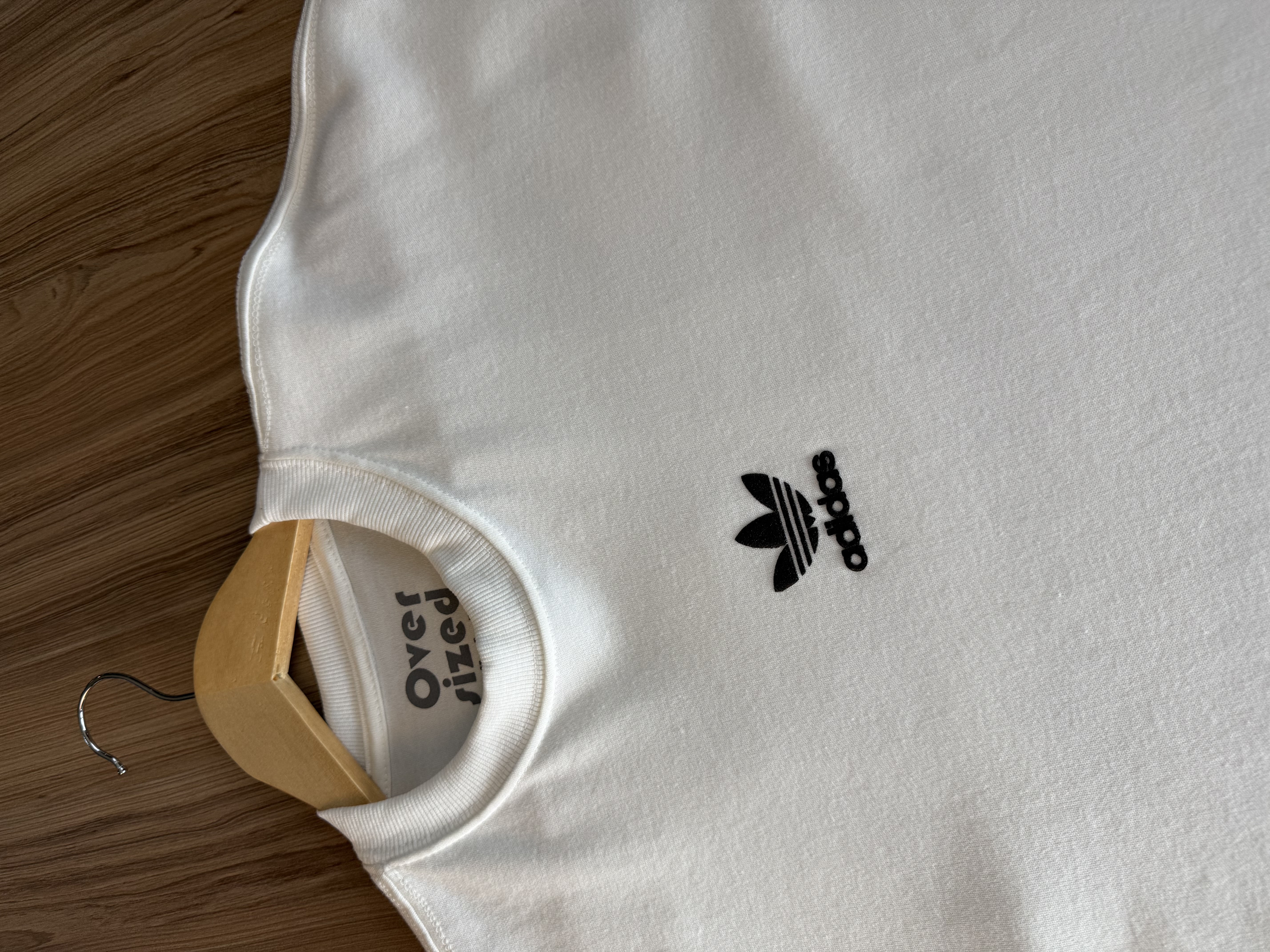 Camiseta Oversized Adidas Trefoil Branca