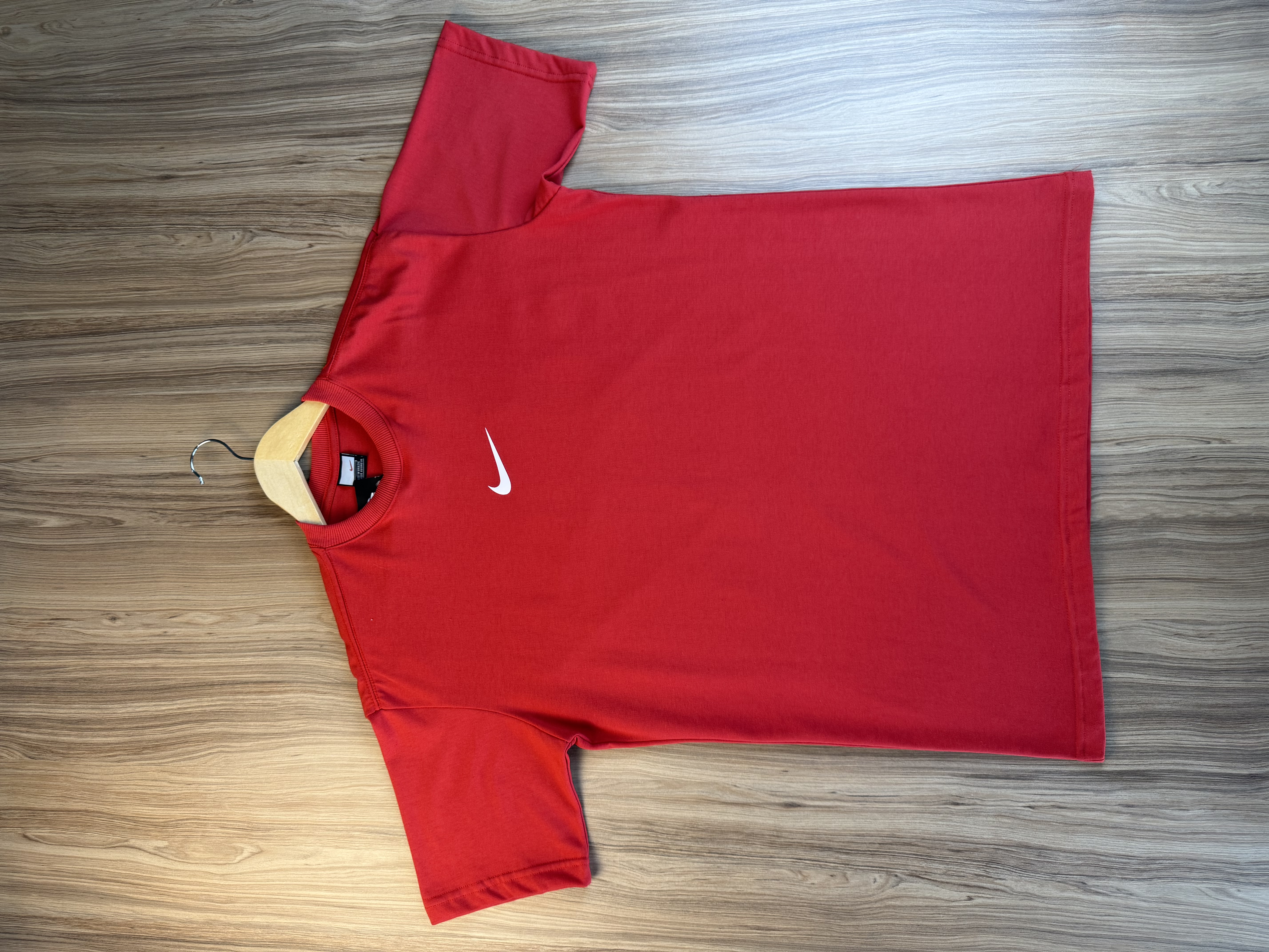 Camiseta Oversized Nike Sportswear Vermelha