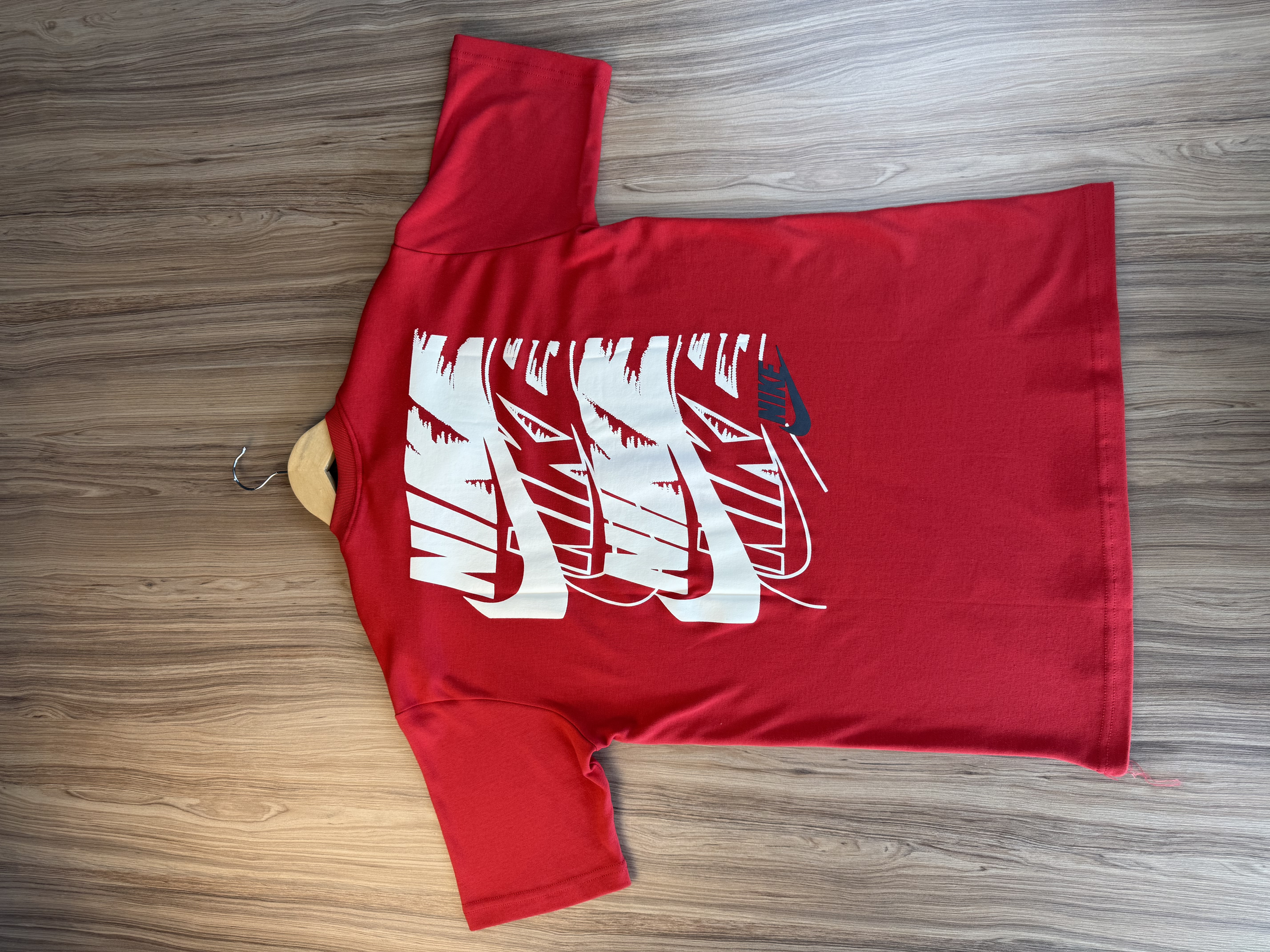 Camiseta Oversized Nike Air Vermelha – Estampa Streetwear