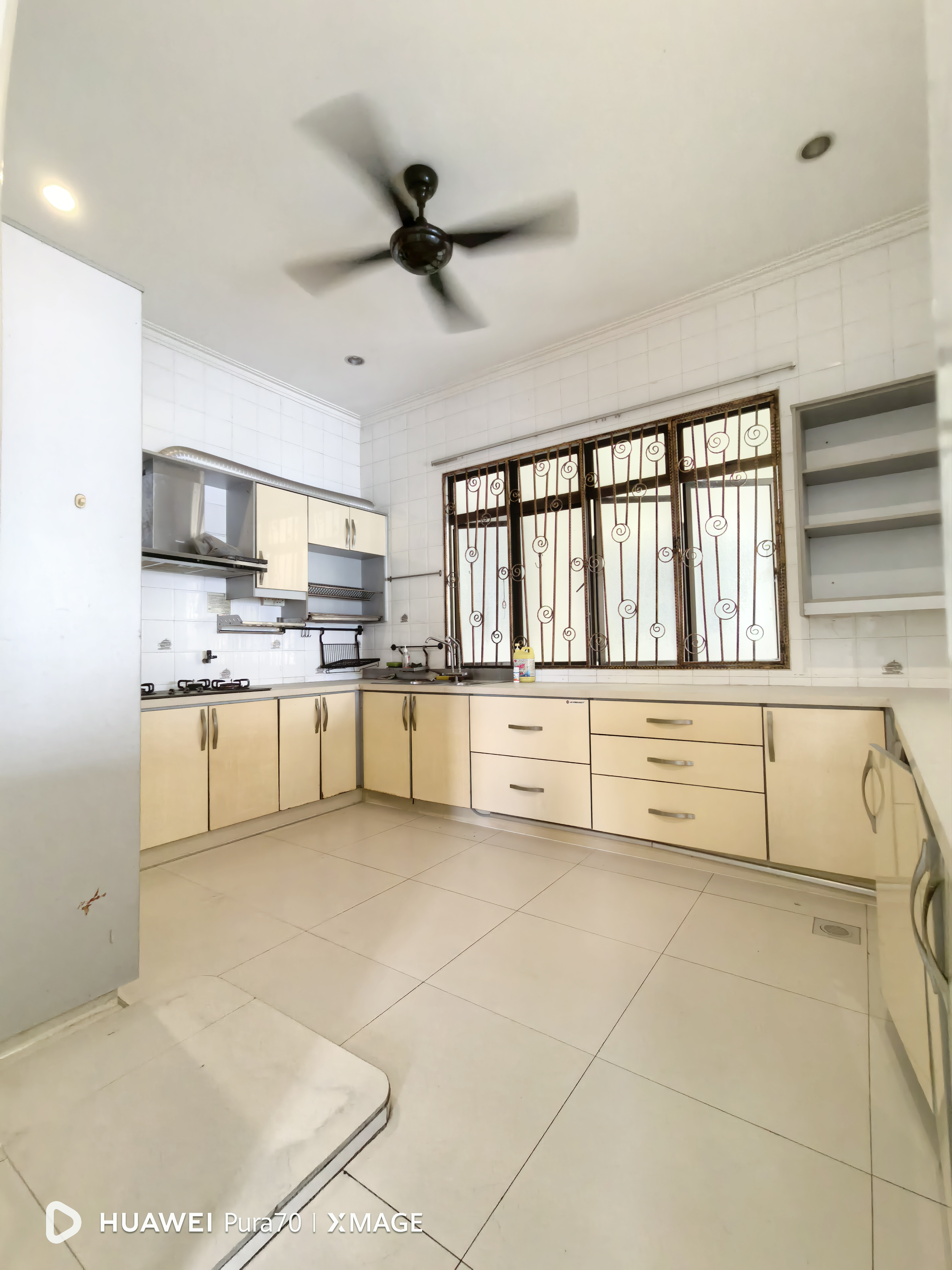  Robson Condo, Seputeh