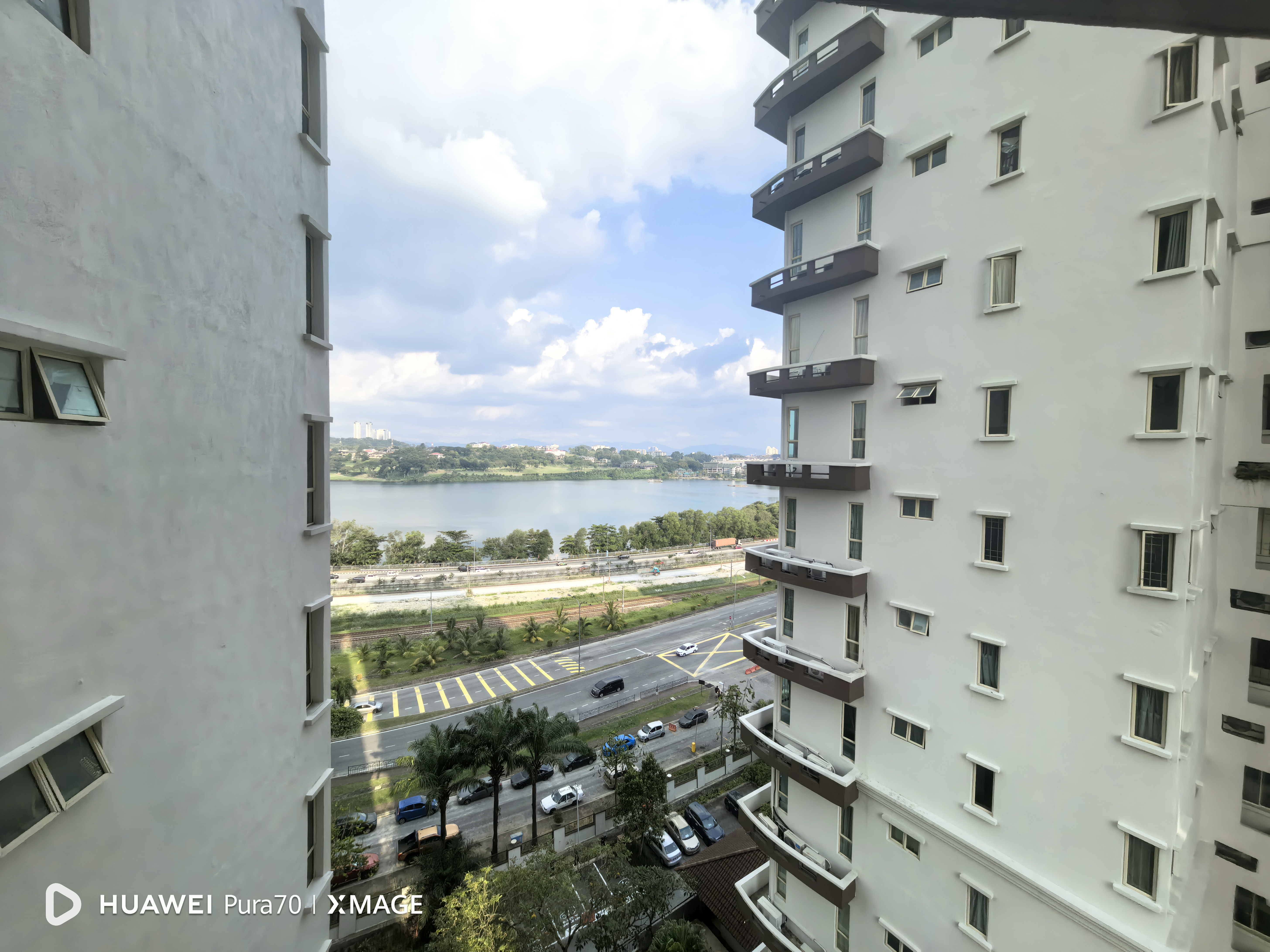 East Lake Residence, Seri Kembangan Corner Unit