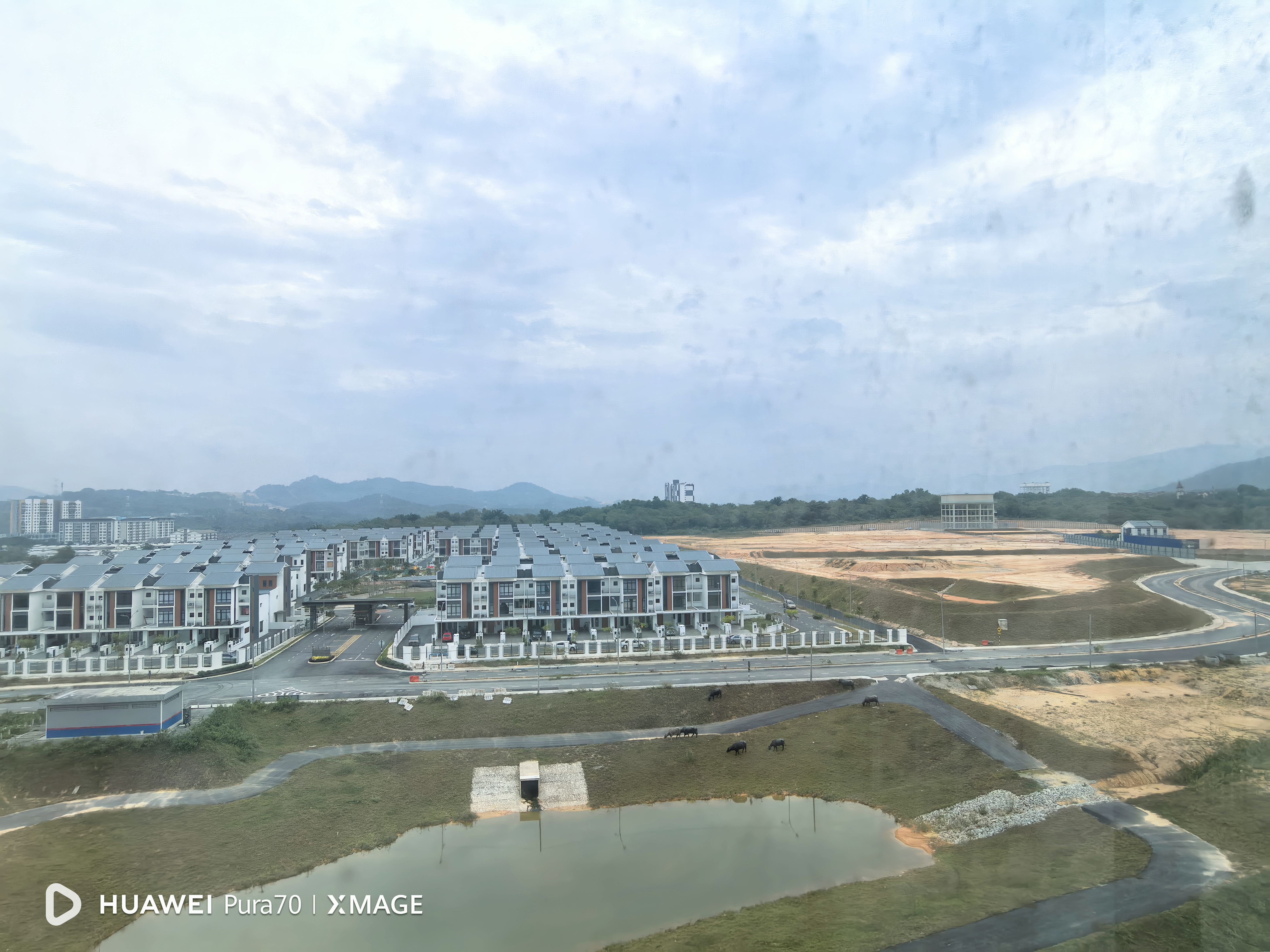 The Residence 2 @ Tiara East – Brand New Unit For Sale!