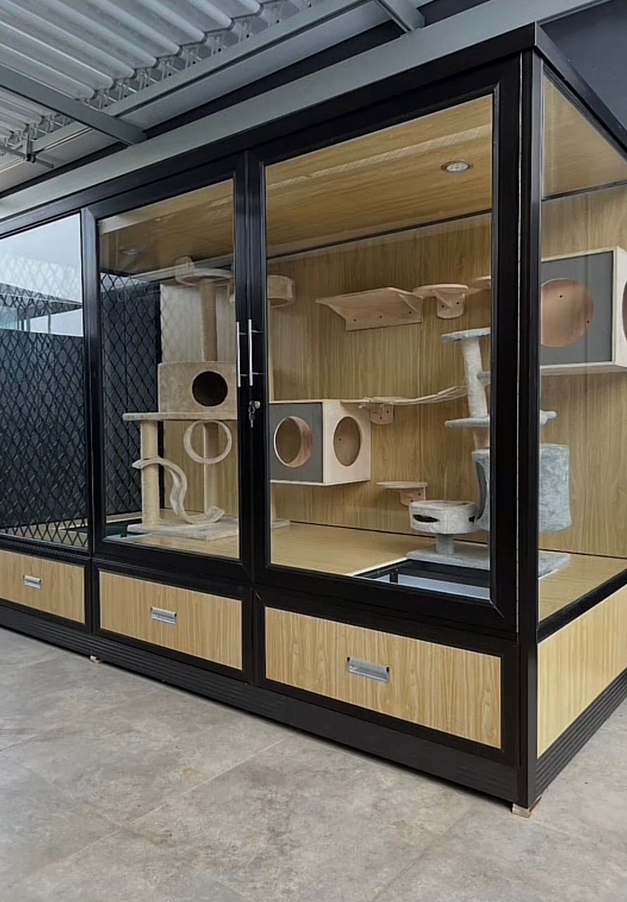 Rumah Kucing besi alumunium & Kayu Merbau Eksklusif