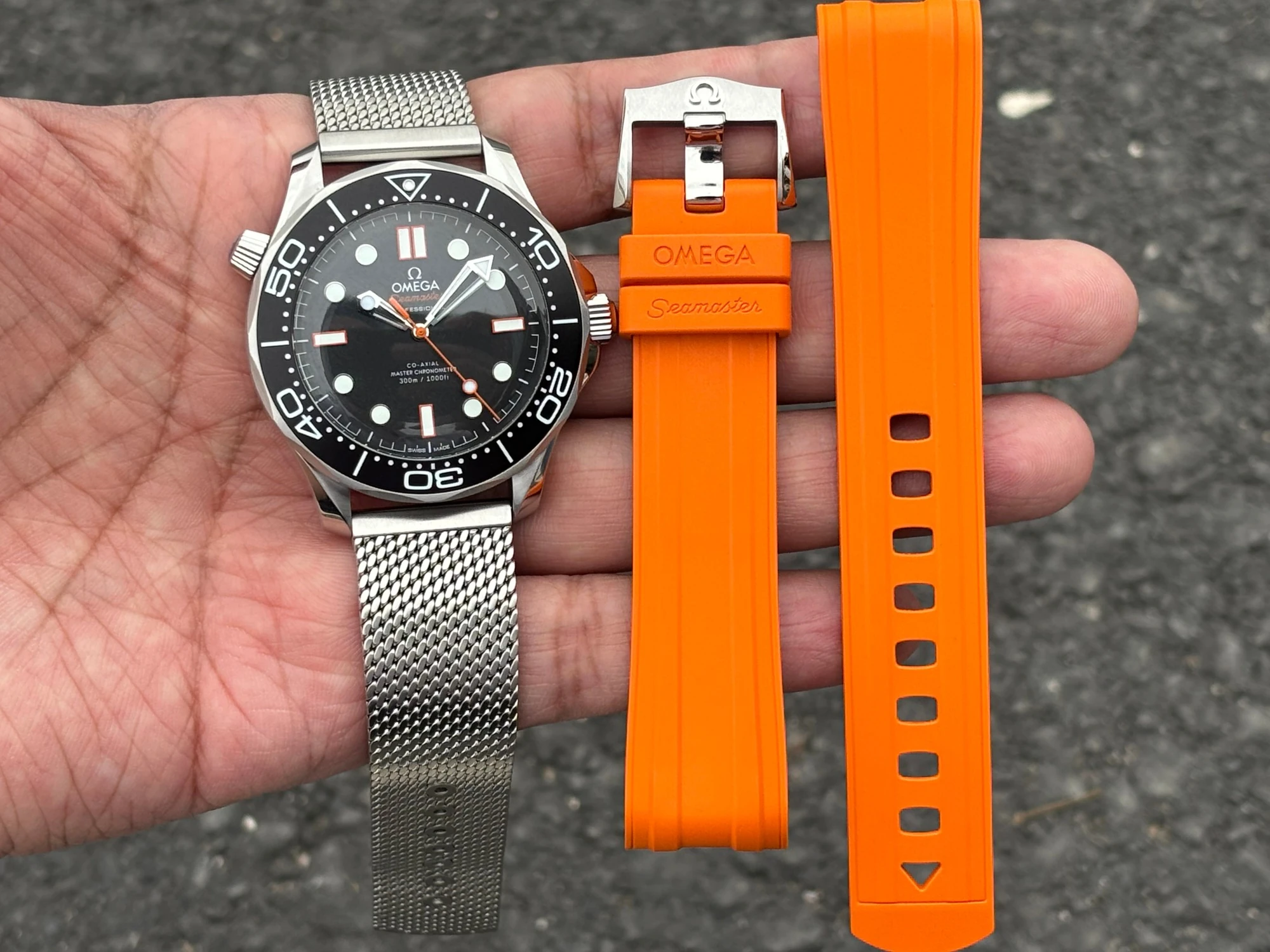 OMEGA Seamaster 300M Diver SS VSF 1:1 Best Edition Black/Orange Dial on SS Mesh Bracelet VS8806 Super Clone