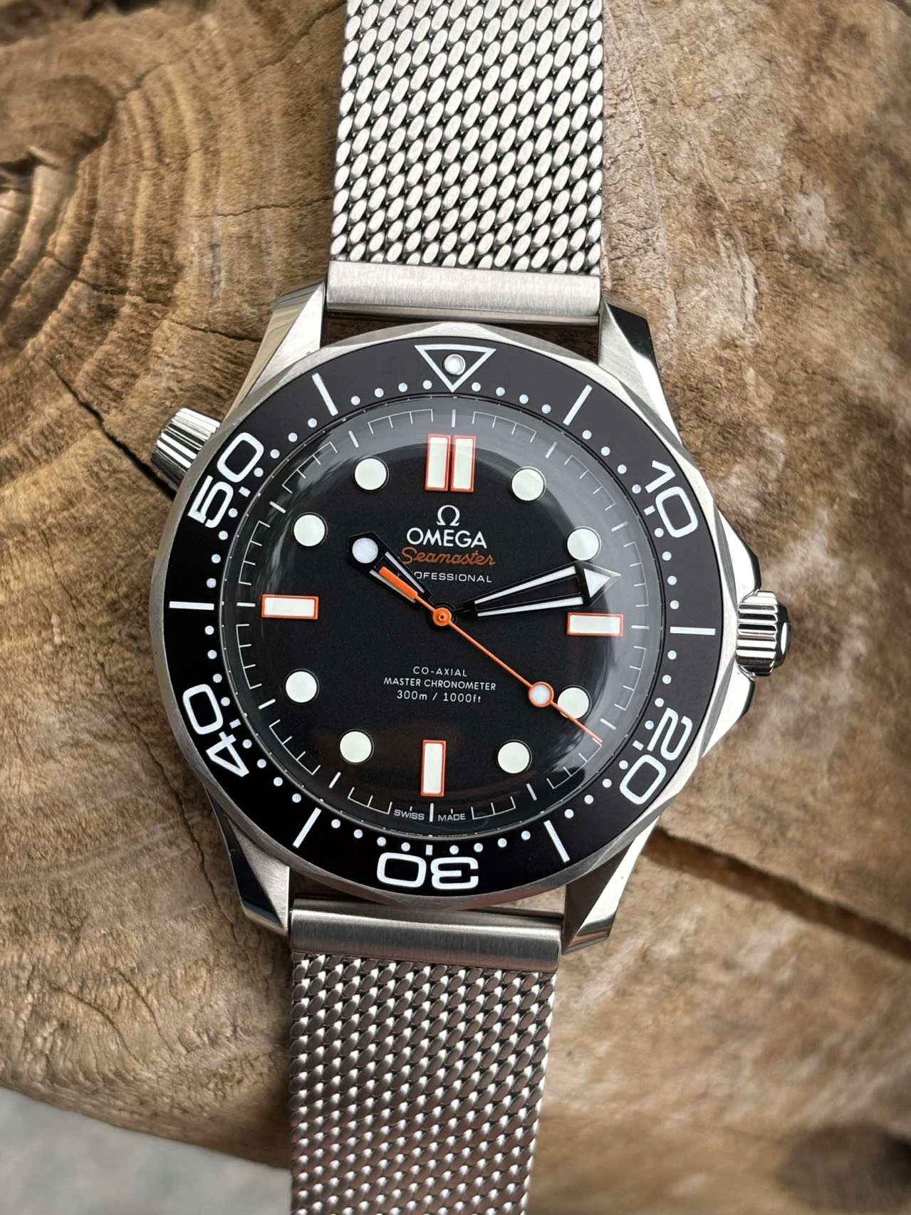 OMEGA Seamaster 300M Diver SS VSF 1:1 Best Edition Black/Orange Dial on SS Mesh Bracelet VS8806 Super Clone