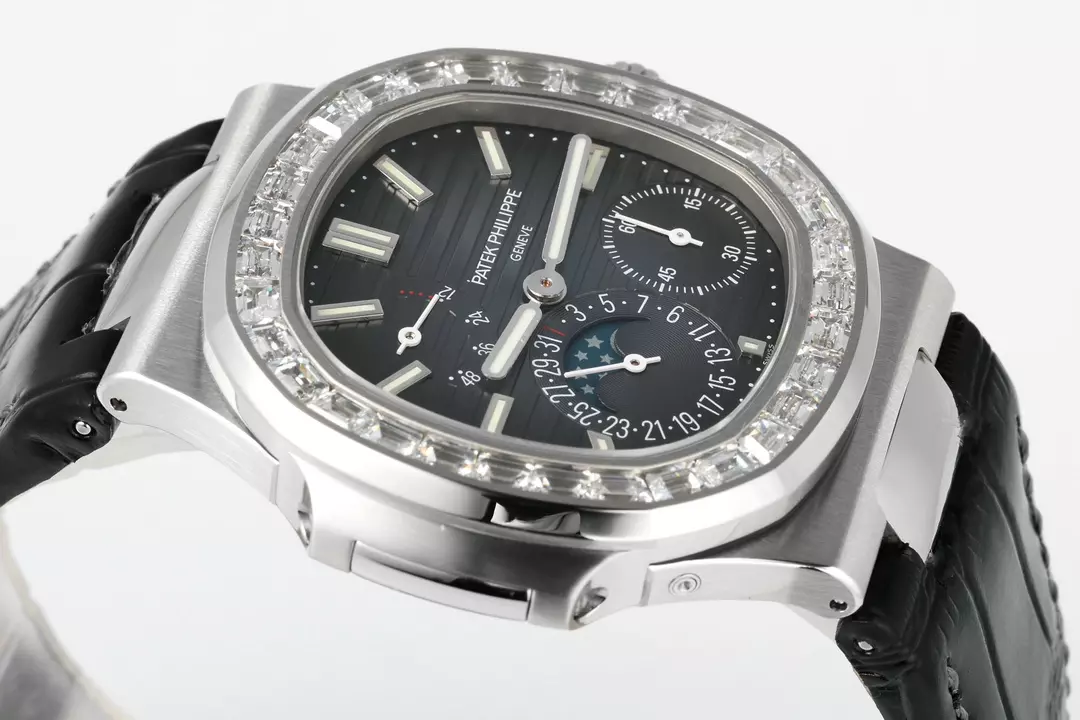 Patek Philippe Nautilus 5712 SS PPF 1:1 Best Edition Blue Dial Diamonds Bezel A240 Super Clone V3