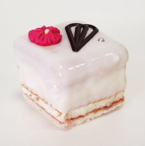 Petit four