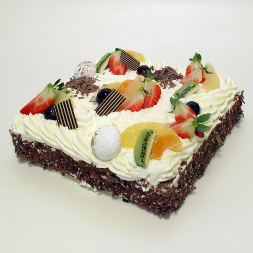 Vierkante slagroomtaart 