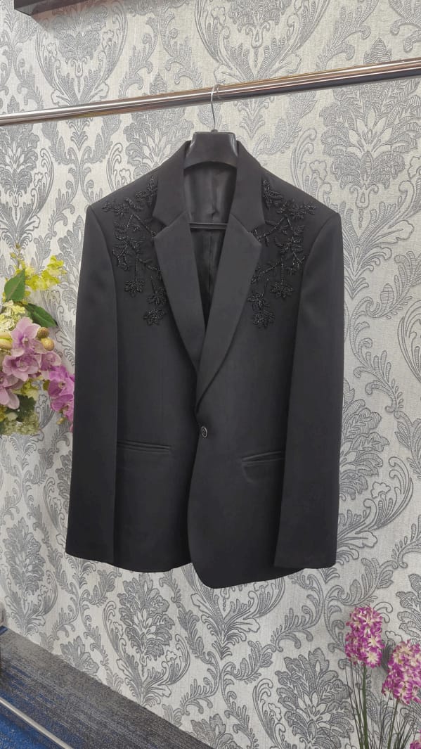 Elegant Black Embroidered Blazer