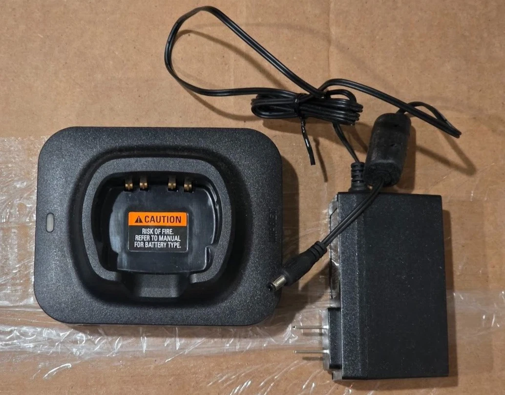 OEM MOTOROLA NNTN8860A Charger Single Unit Impres 2