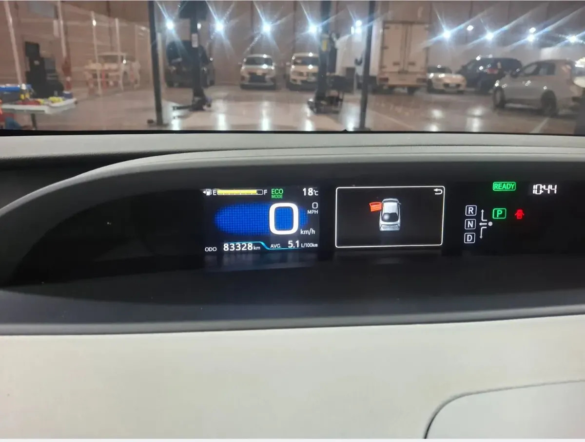 Toyota Prius 1.8 Base Cvt 