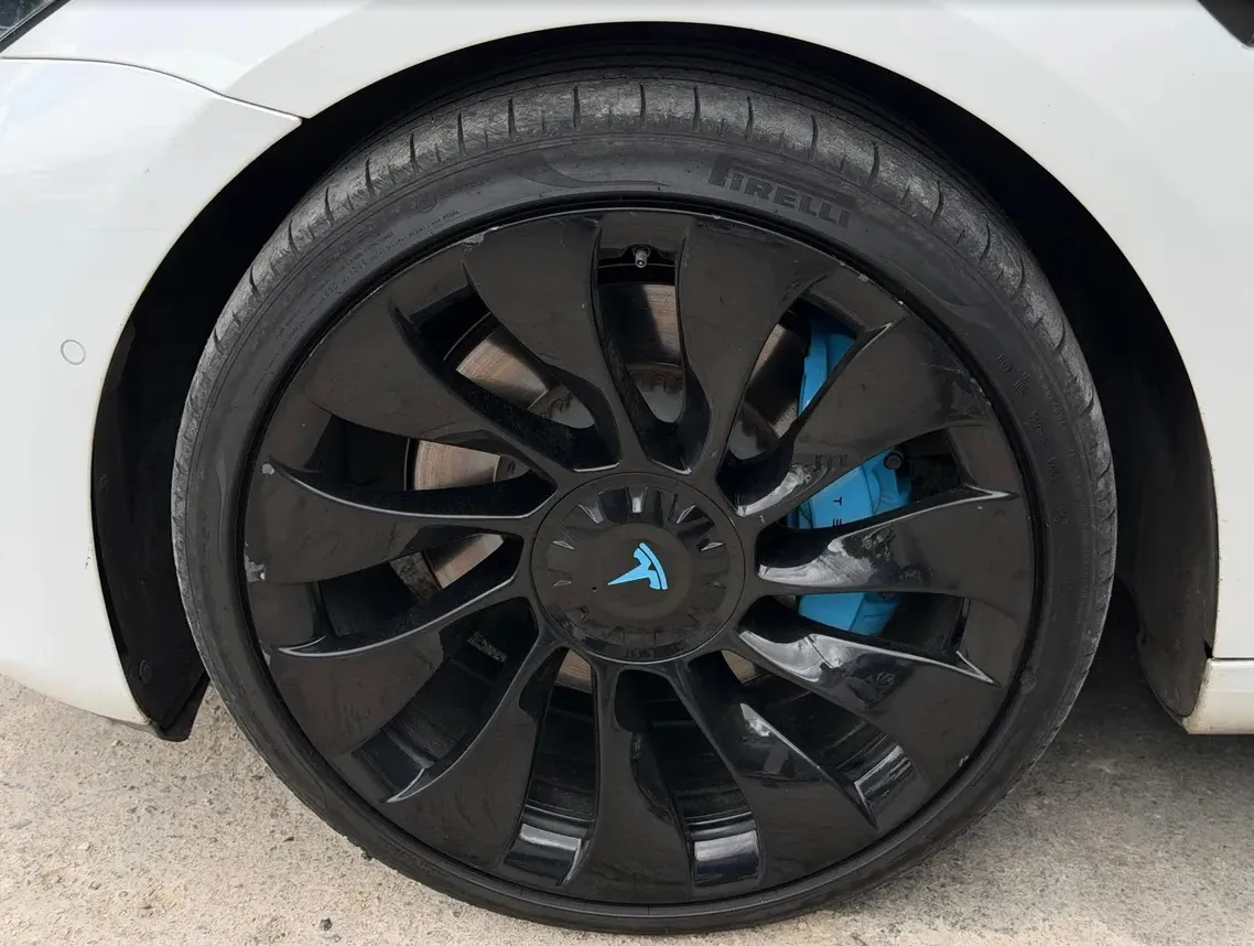 Tesla Model 3 Performance Awd