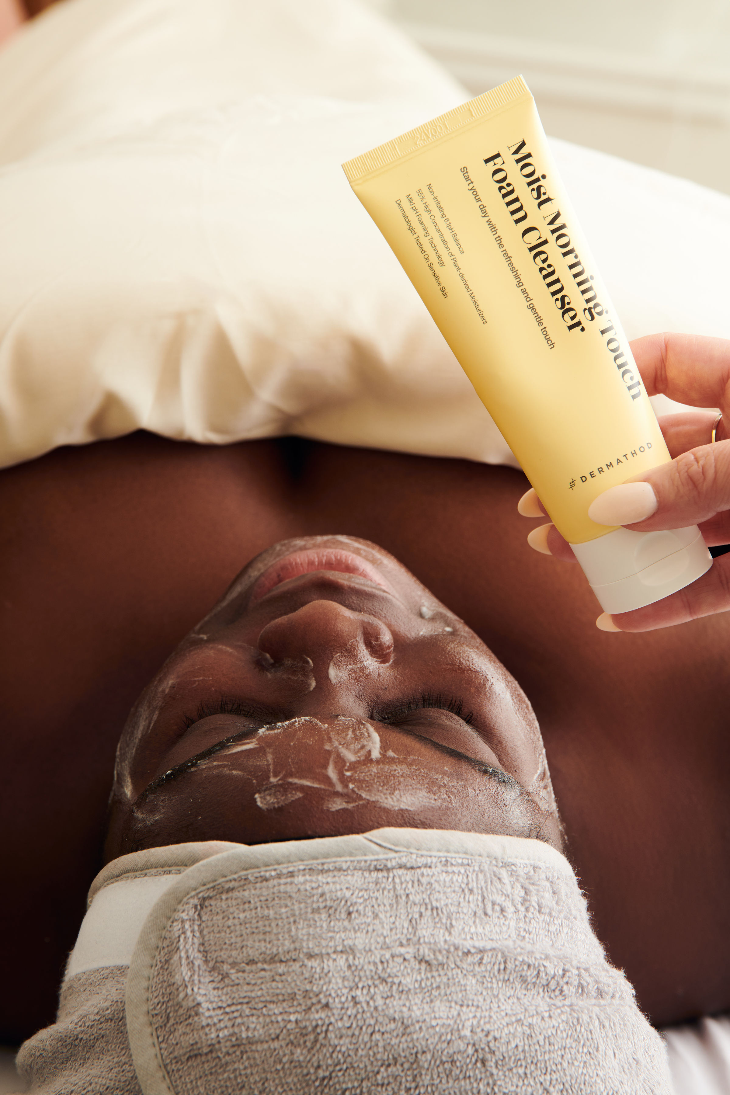 Moist Morning Touch Foam Cleanser
