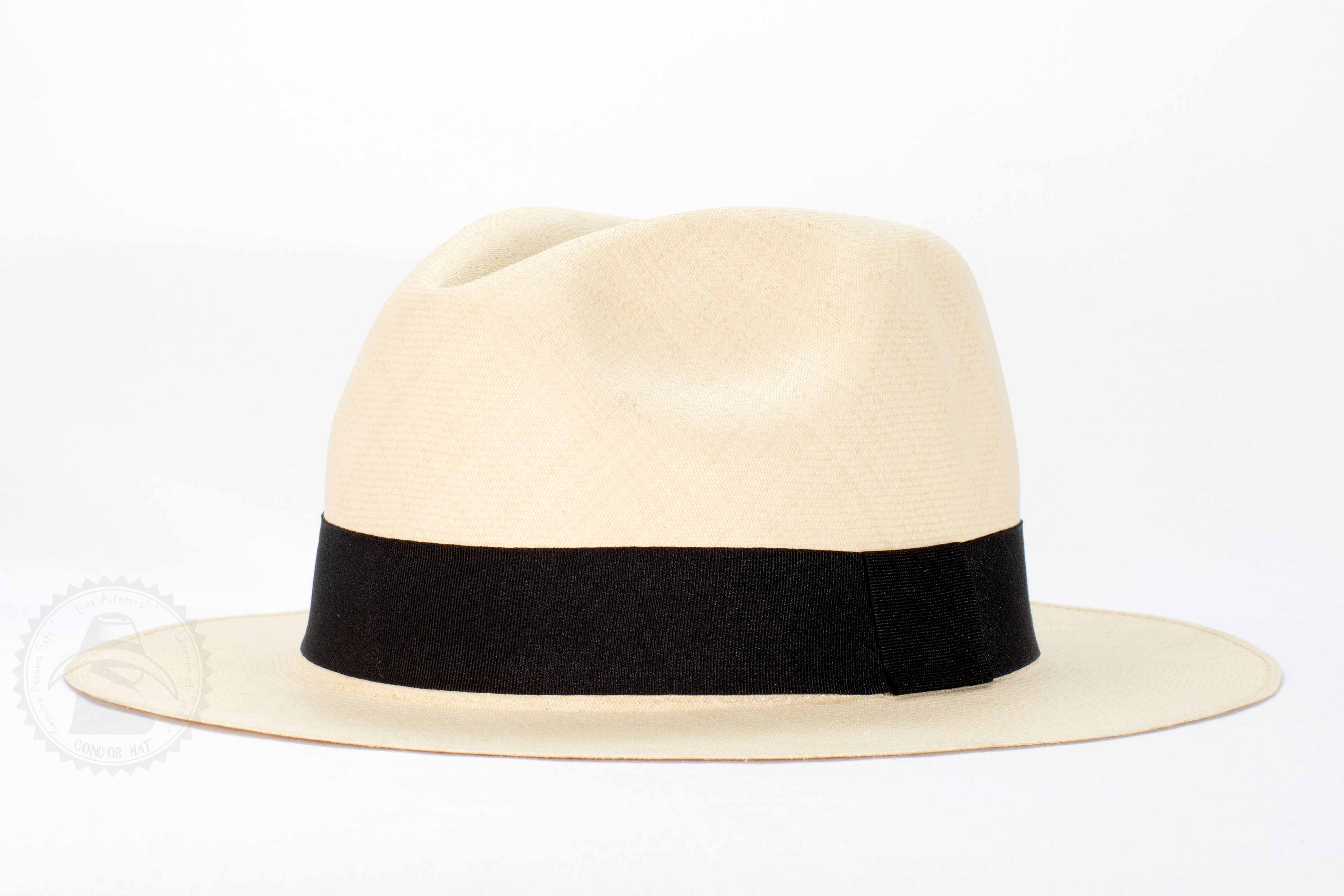 Chapeau Panama Montecristi Fino 30 fibres par pouce – Ivoire Antique (Pièce Unique)