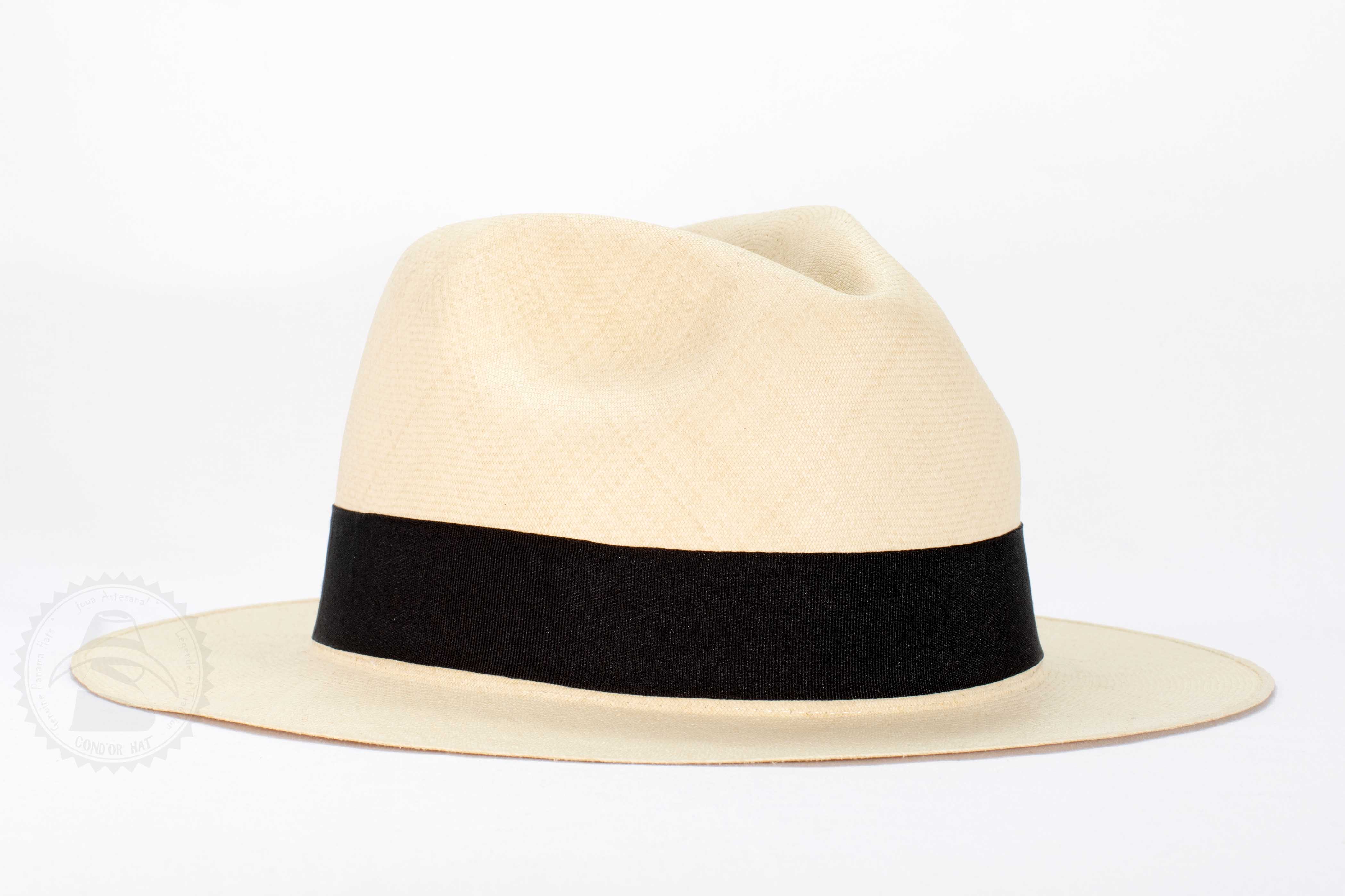 Chapeau Panama Montecristi Fino 30 fibres par pouce – Ivoire Antique (Pièce Unique)