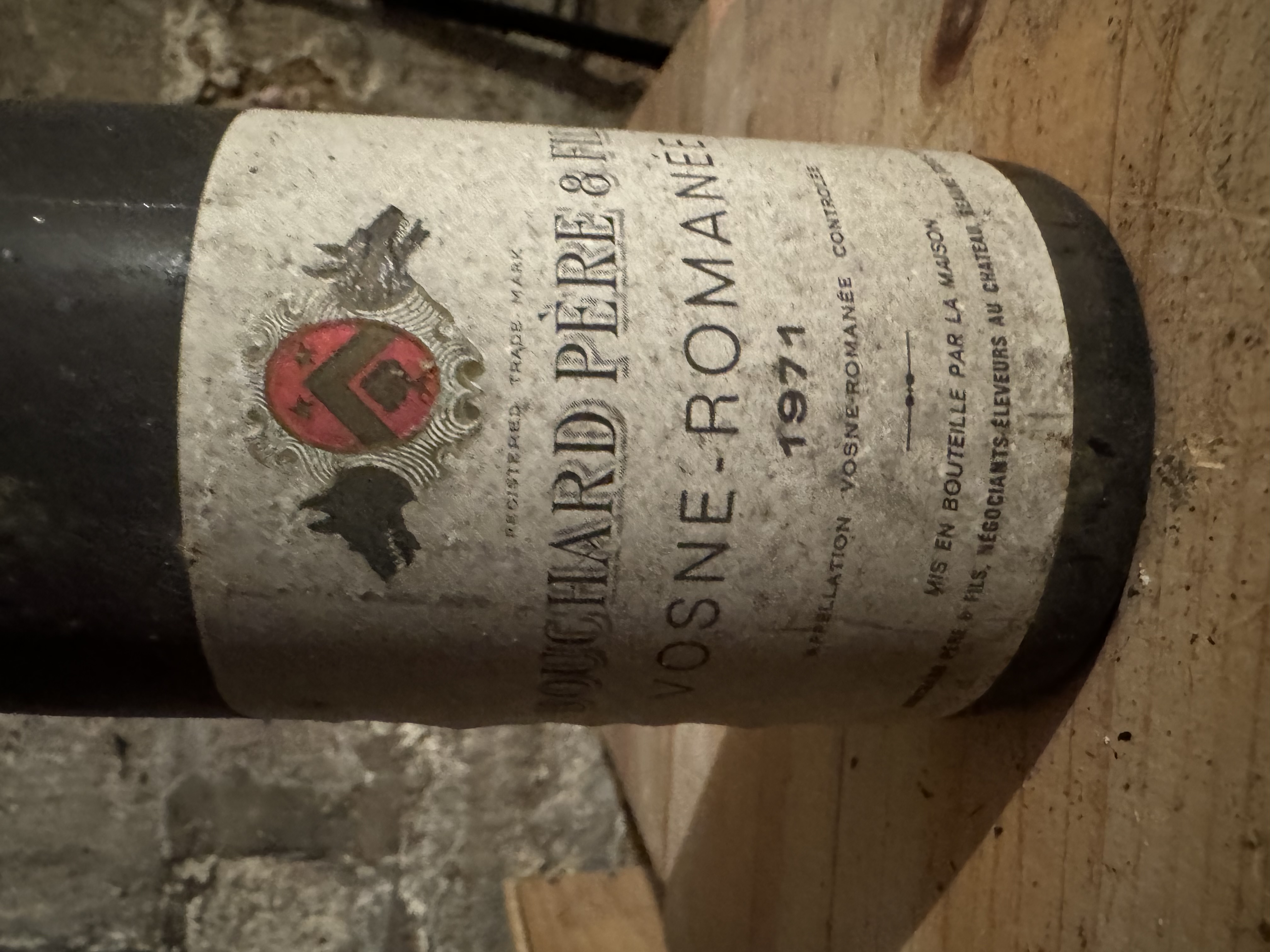 Bouteille de vin BOUCHARD PÈRE et fils VOSNE-ROMANÉE 1971