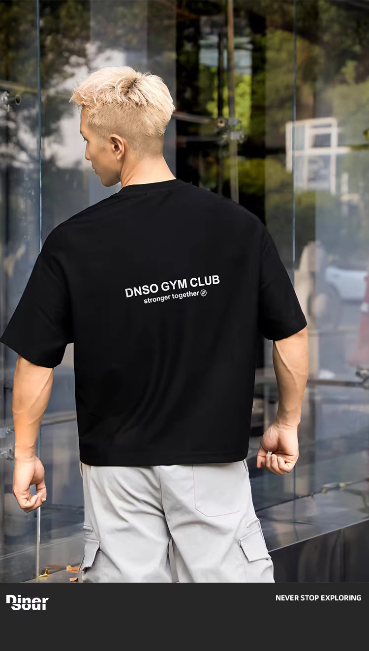 Áo thun nam thể thao trắng đen oversized