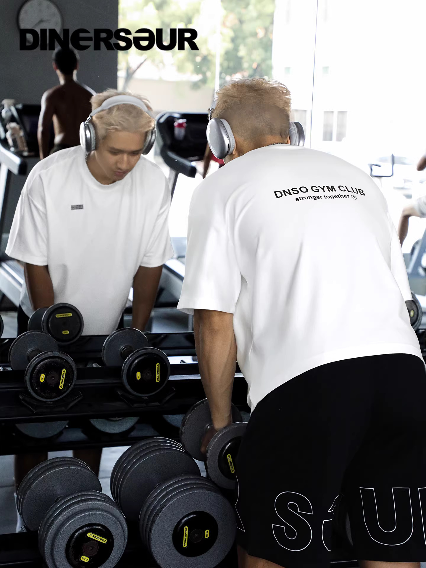 Áo thun nam thể thao trắng đen oversized