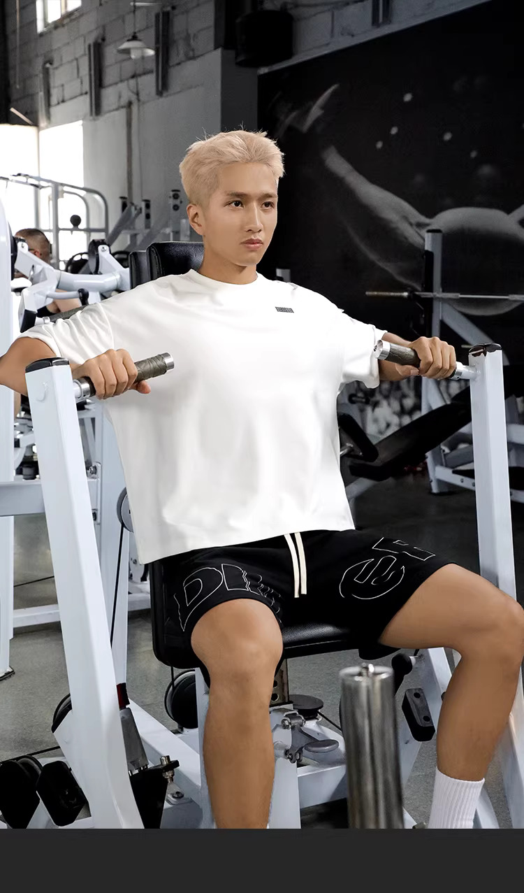 Áo thun nam thể thao trắng đen oversized