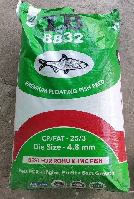 Premium Floating Fish Feed
