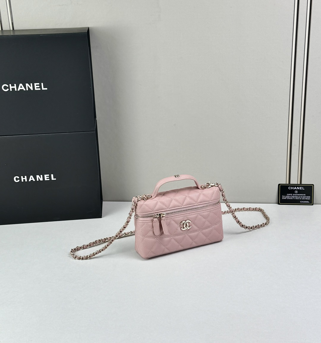 Chanel 25k flap bag, made of patent leather.
