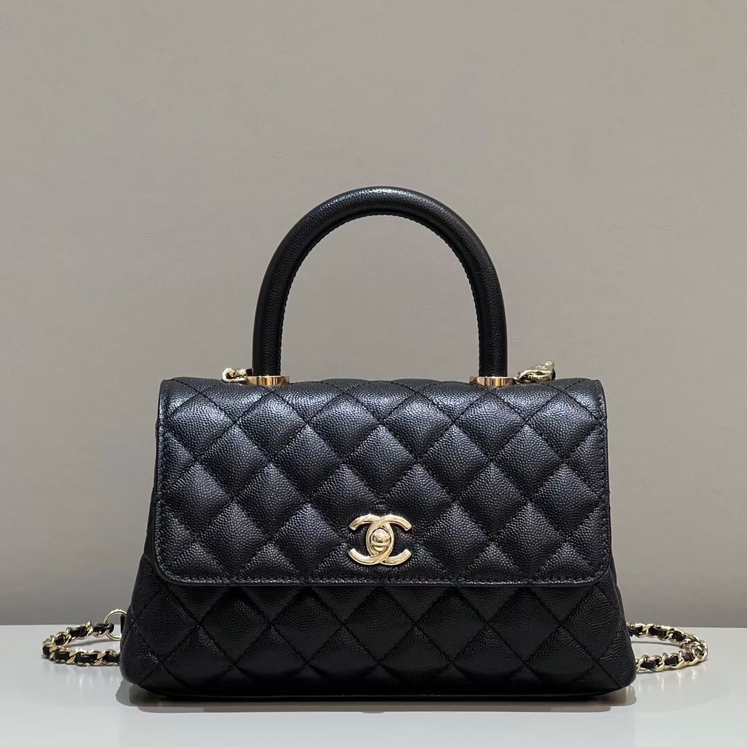 Small cocohandle, light gold buckle, caviar leather