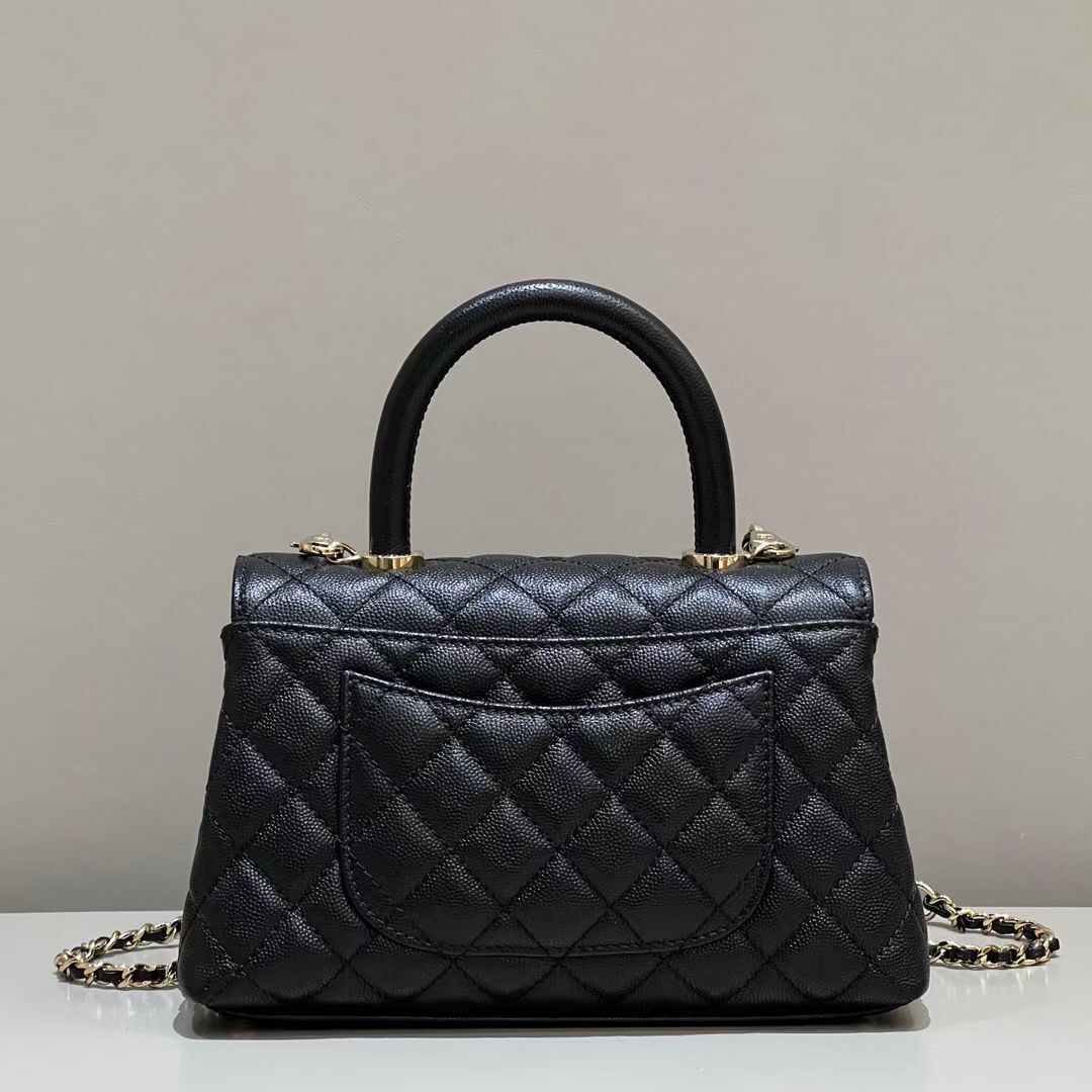 Small cocohandle, light gold buckle, caviar leather