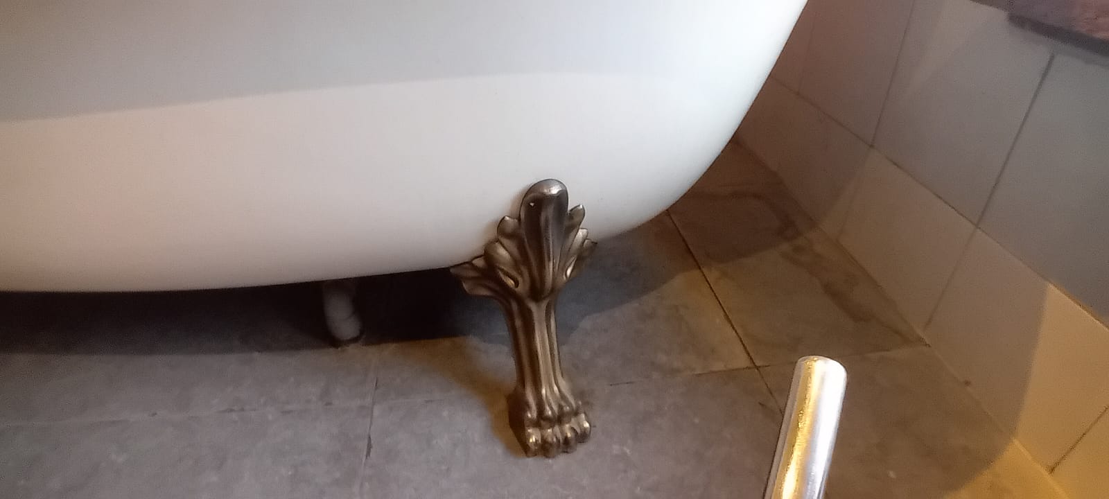 Vrijstaande badkuip op poten