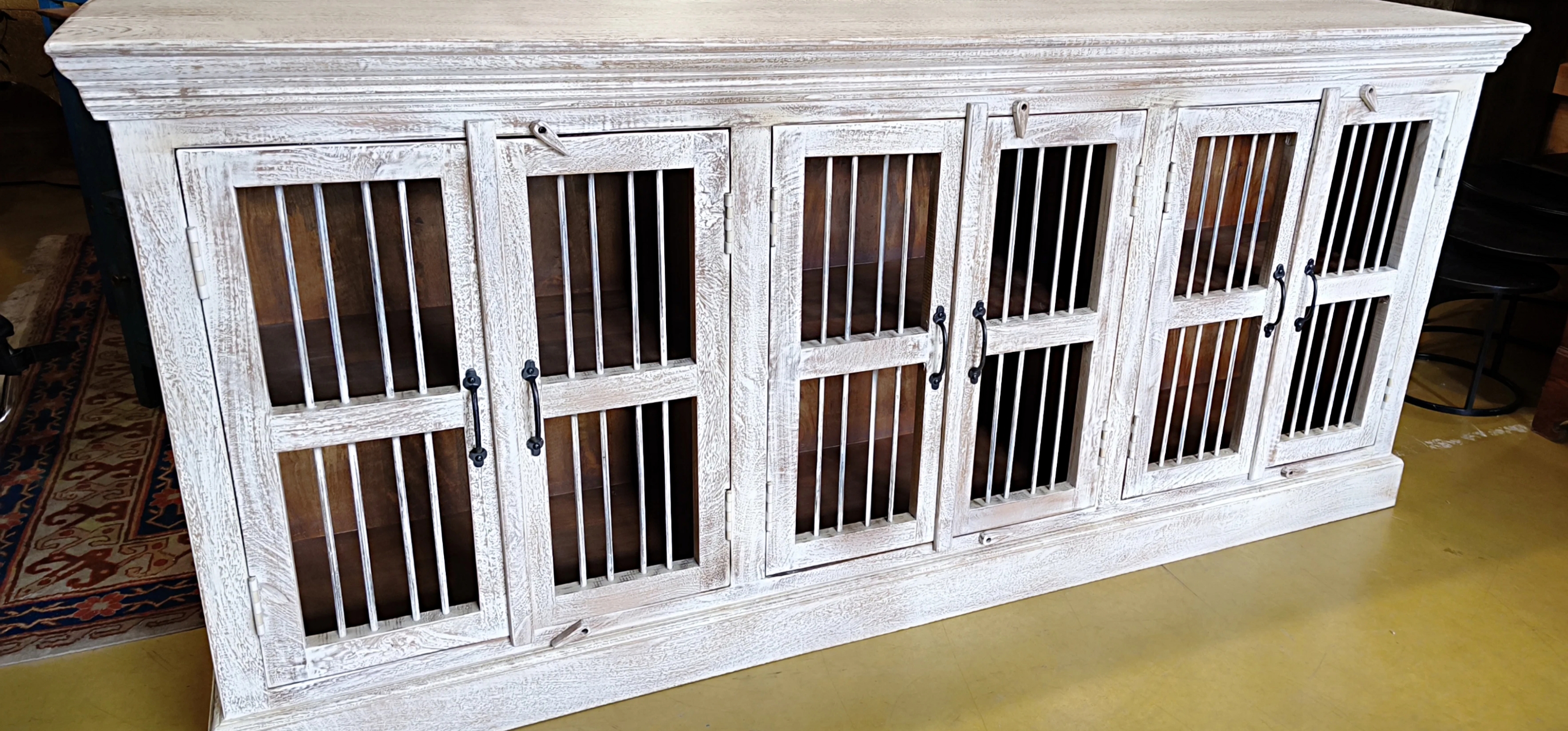 Enfilade en teck avec portes à barreaux