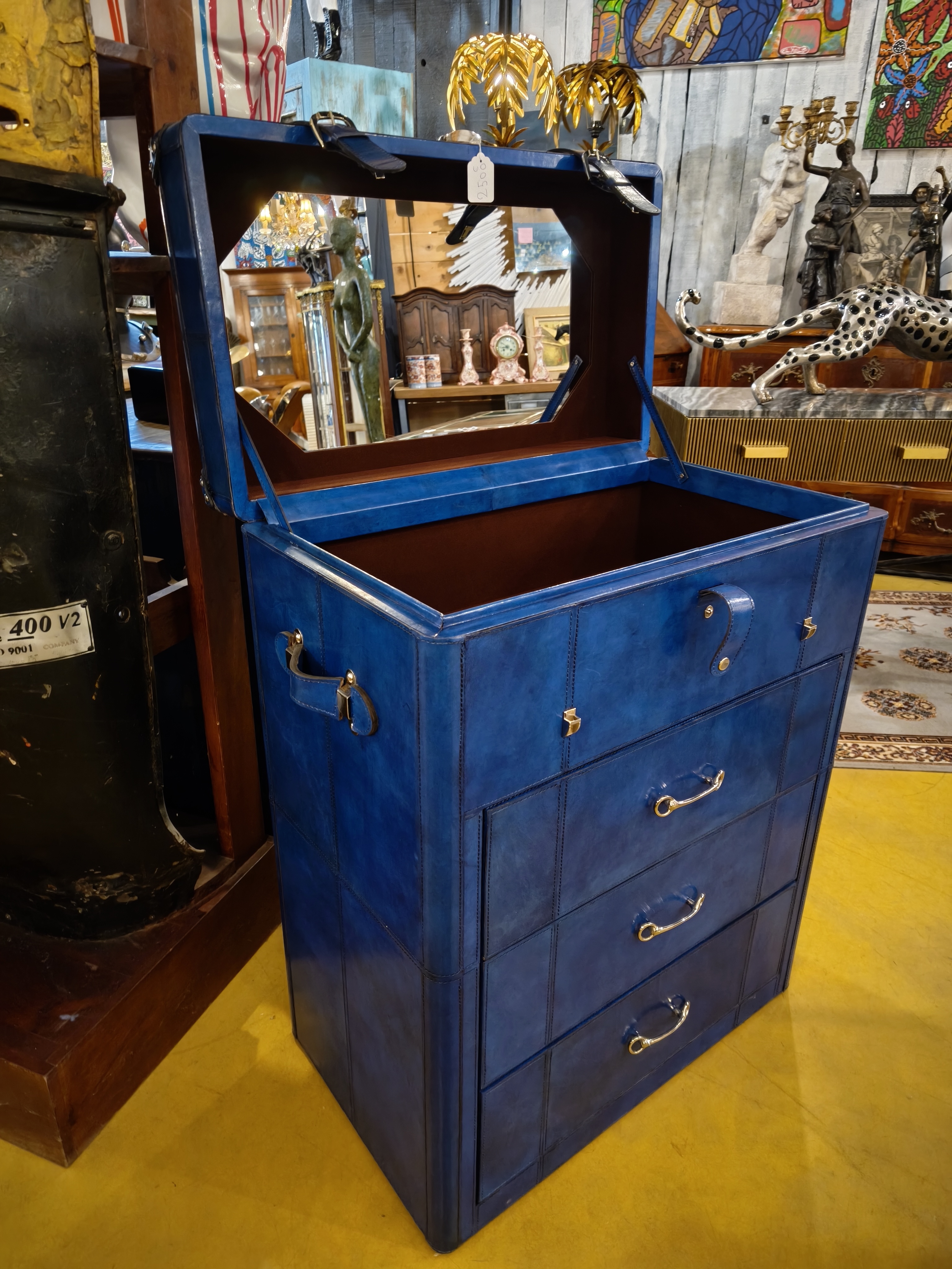 Pantalonnière en cuir bleu