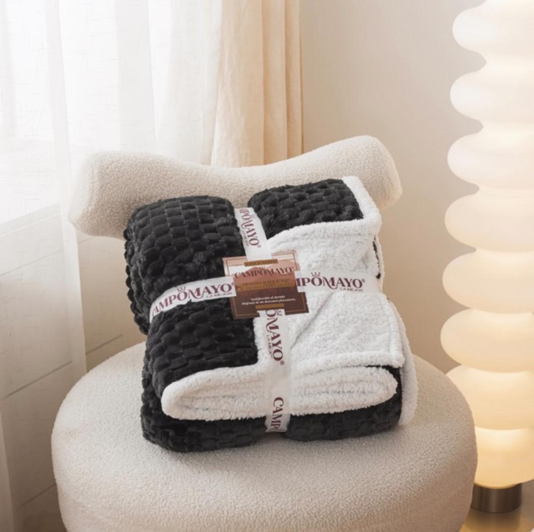 Frazada línea ALPES DOBLE  FAZ Flannel Jackard con Corderito KING CAMPOMAYO