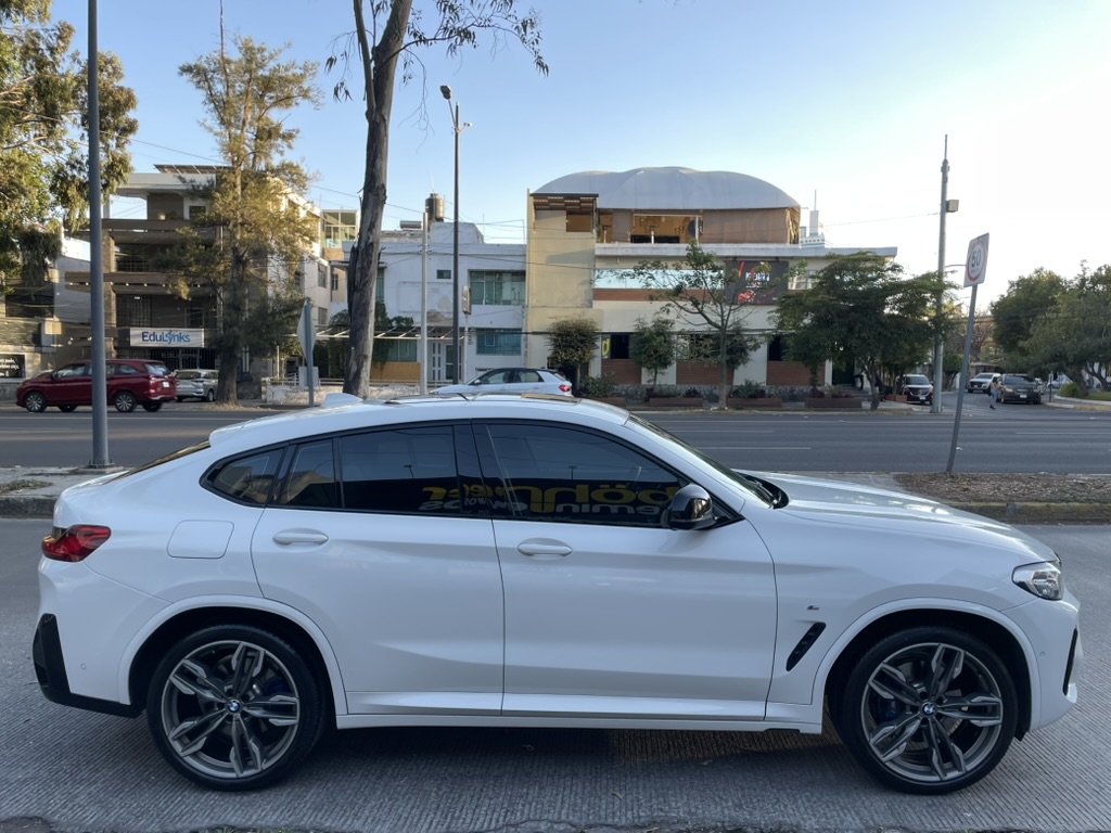 FICHA BMW X4 M40I 2022