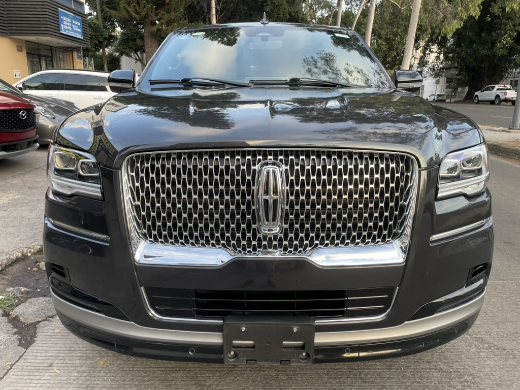 LINCOLN NAVIGATOR 2023