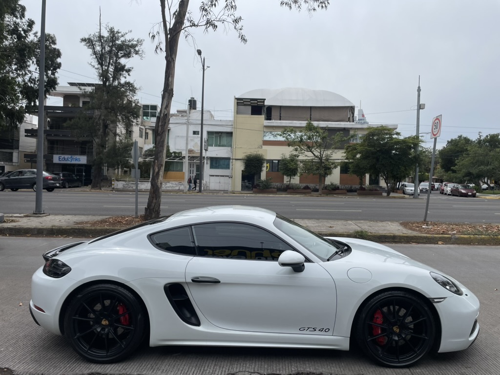 CAYMAN GTS 2022