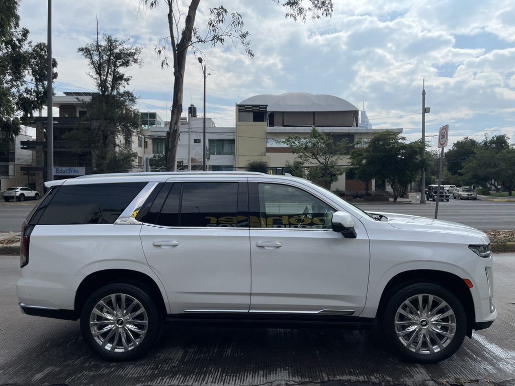 CADILLAC ESCALADE 2023