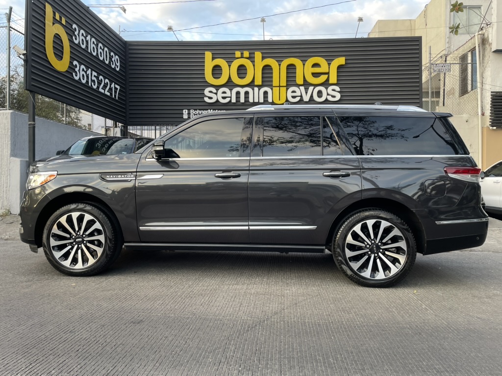 LINCOLN NAVIGATOR 2023